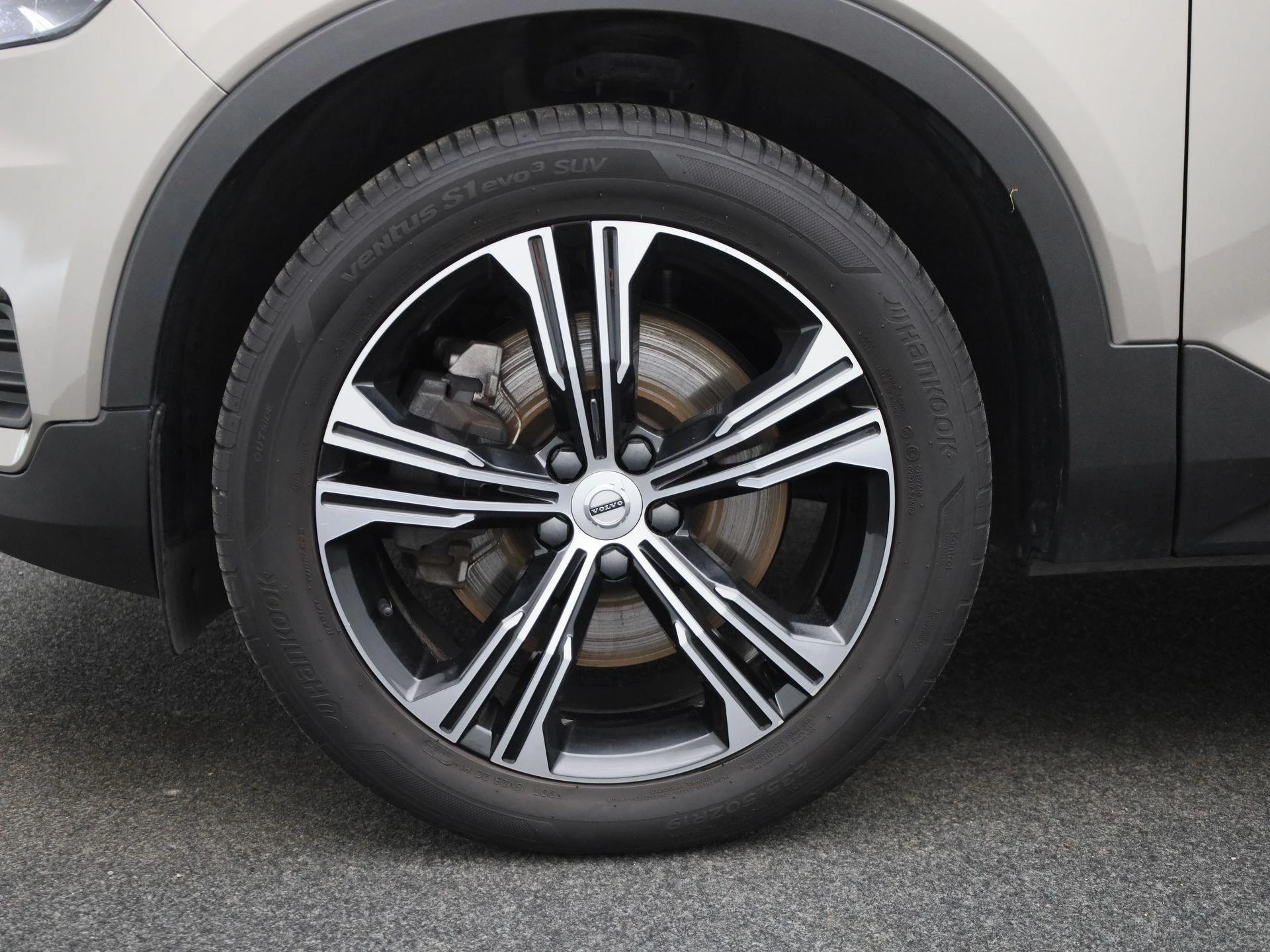 Volvo-XC40-image-15