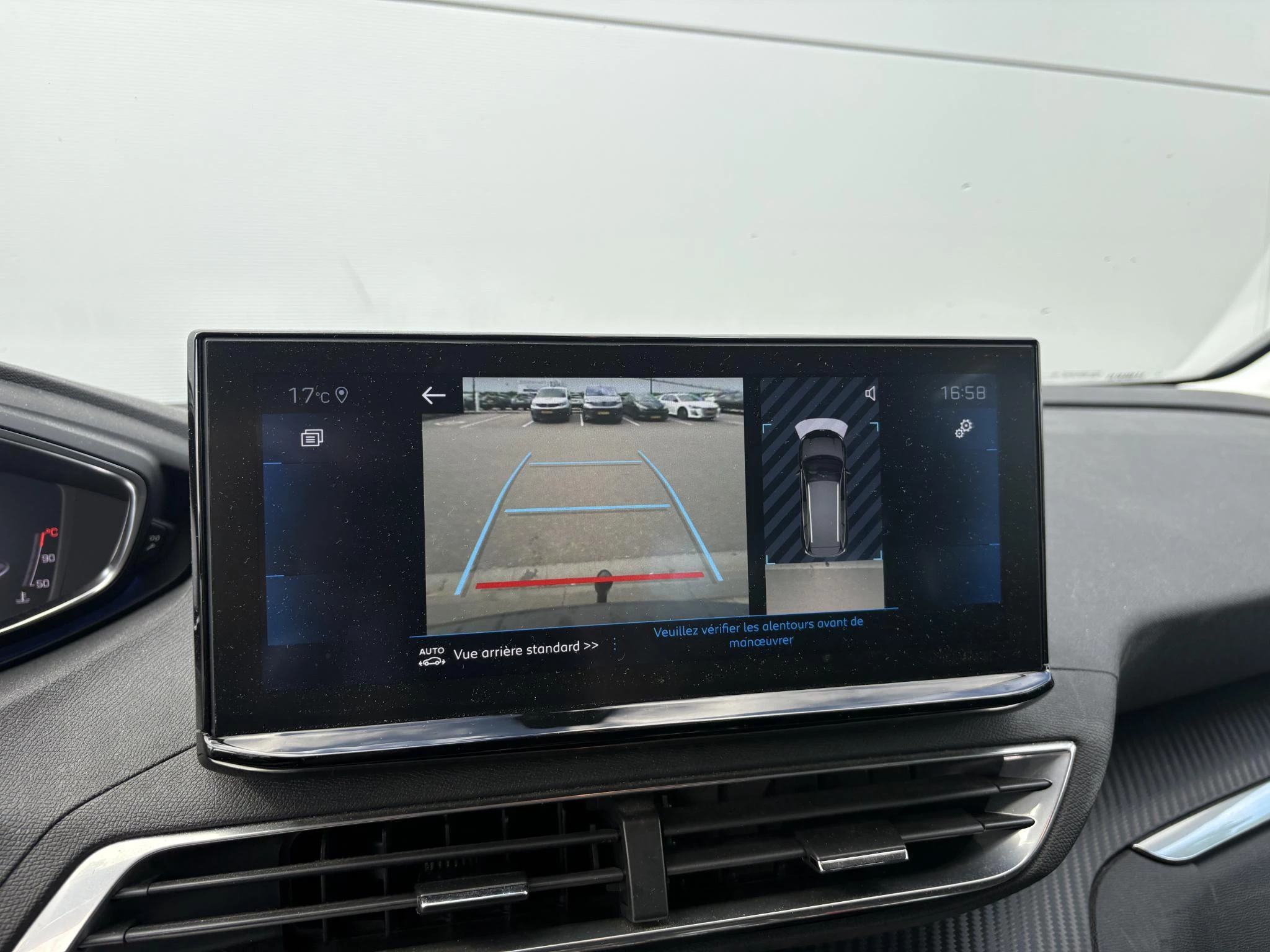 Peugeot-5008-image-17
