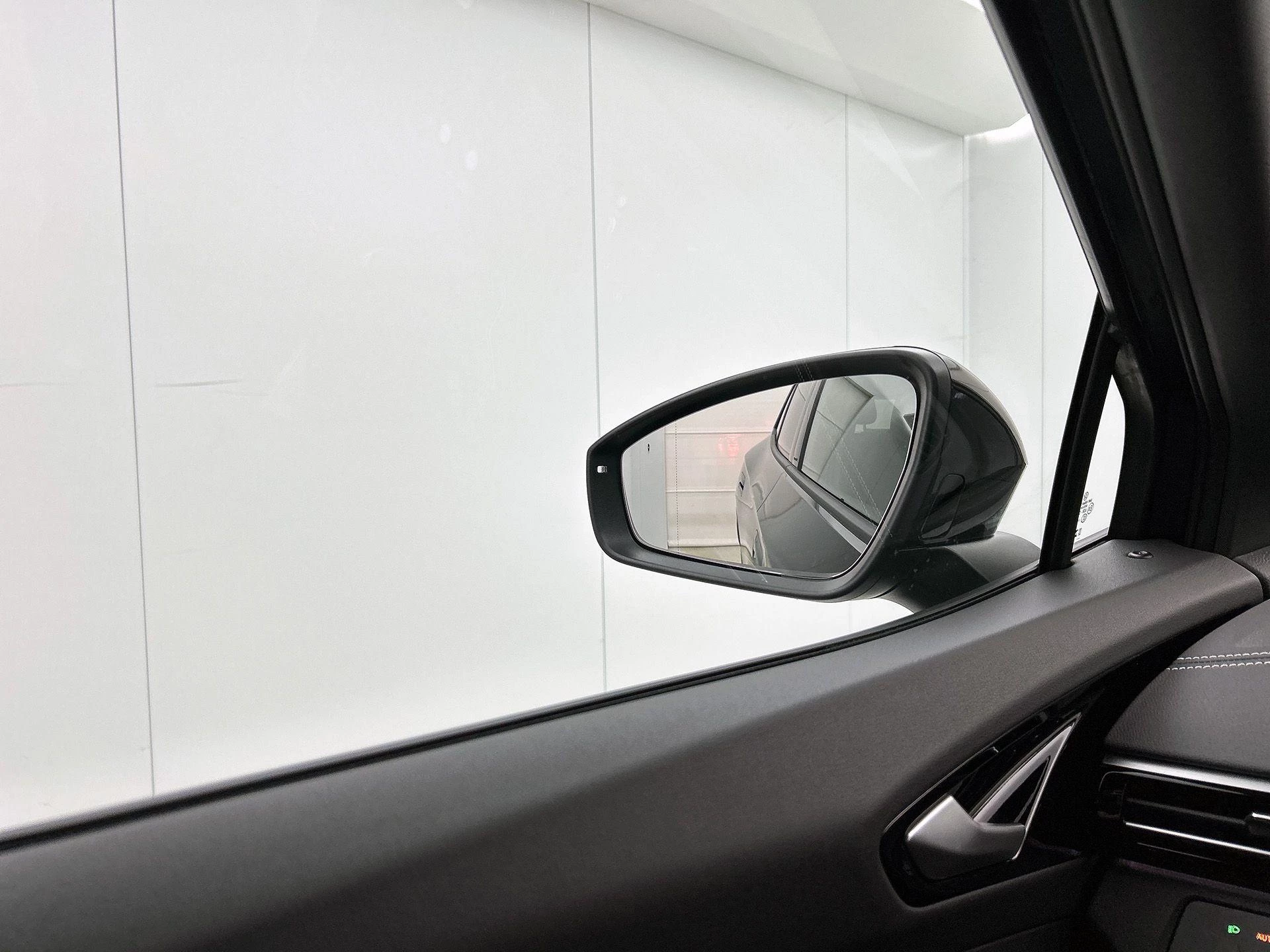 Volkswagen-ID.4-image-19