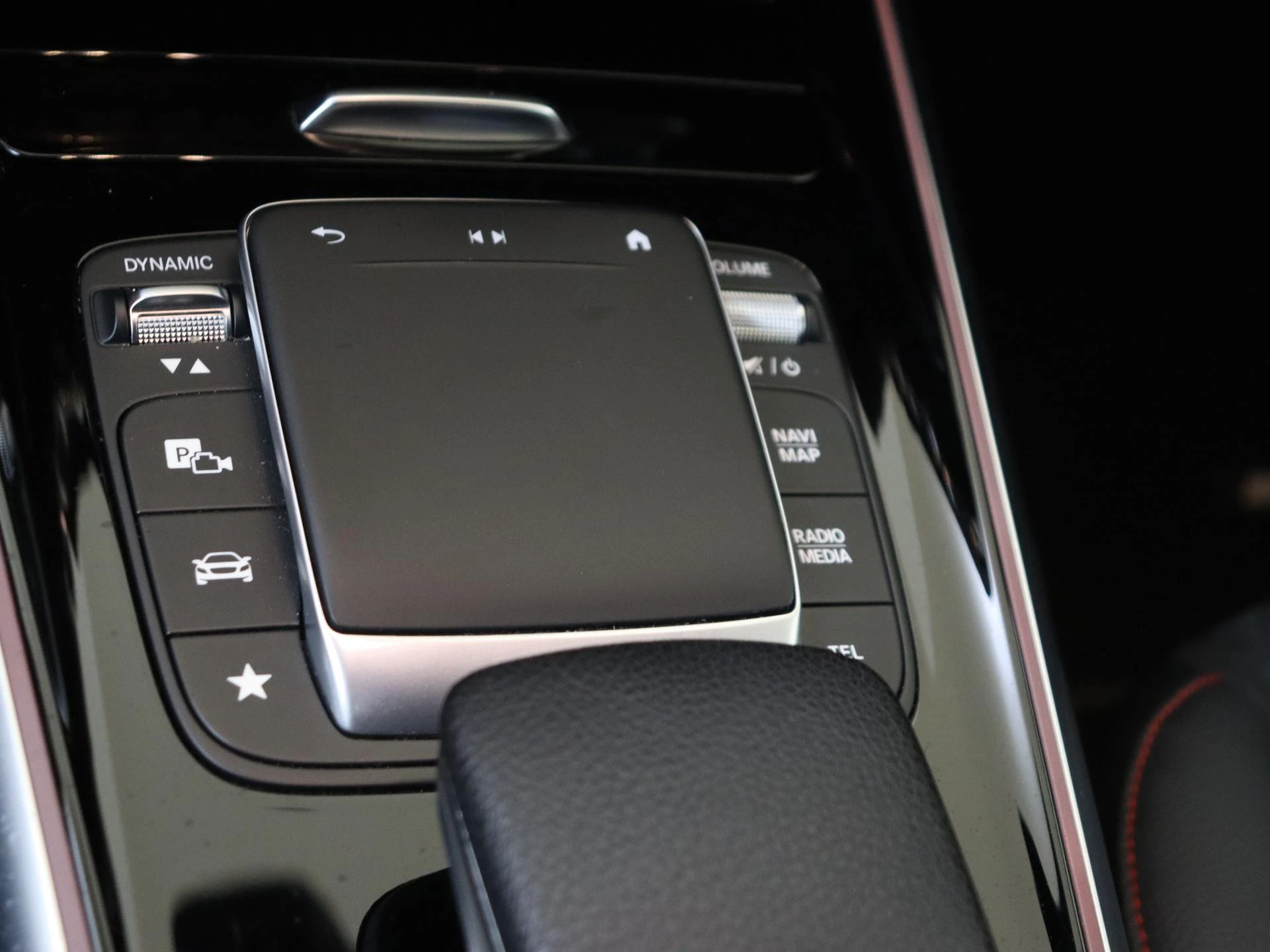 Mercedes-Benz EQA 350 4MATIC Edition 1 67 kWh