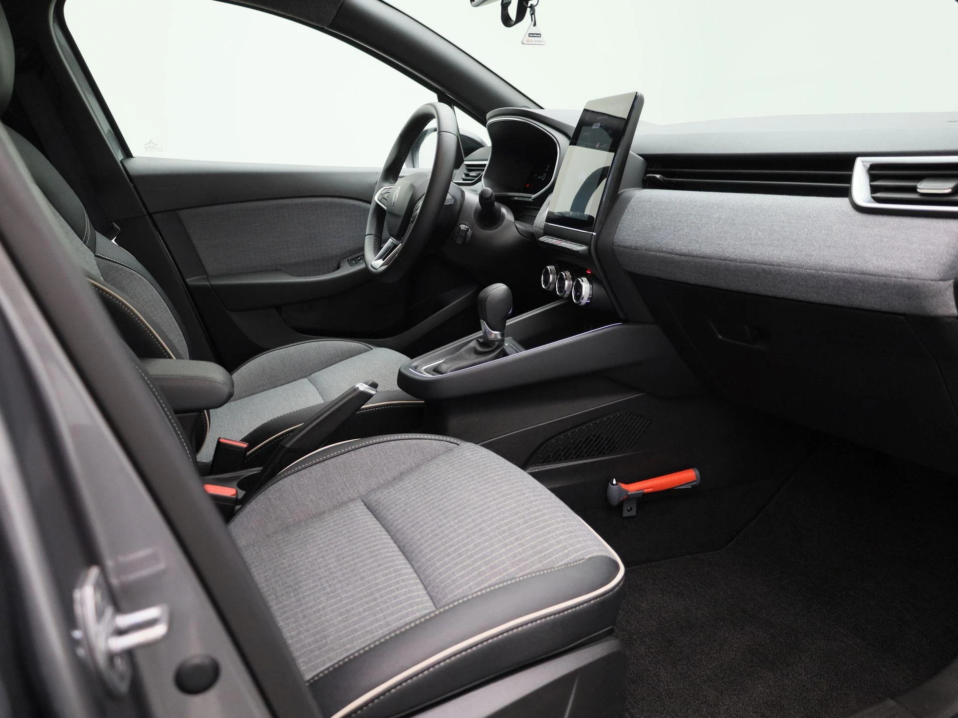 Renault-Clio-image-33