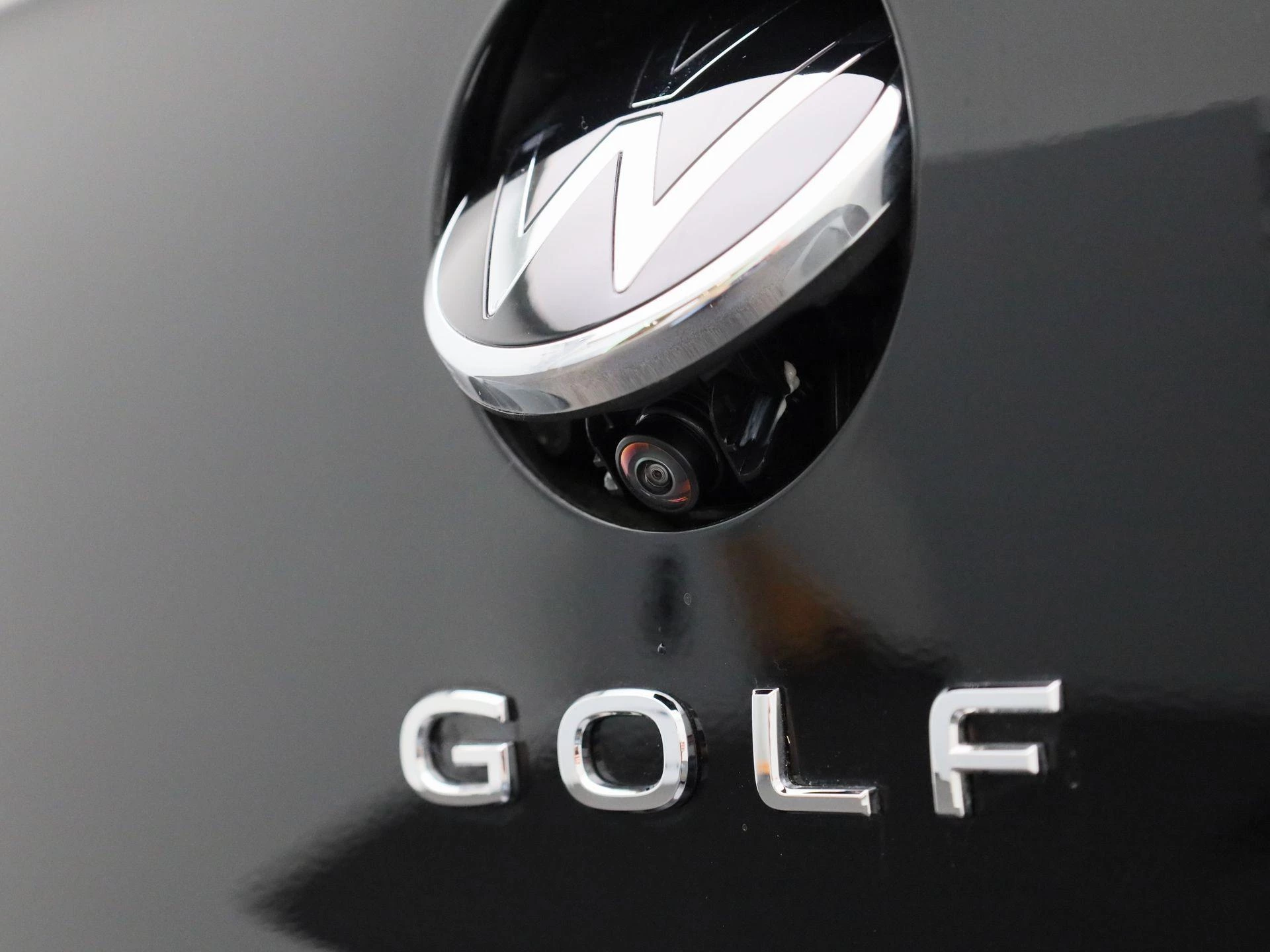 Volkswagen-Golf-image-37