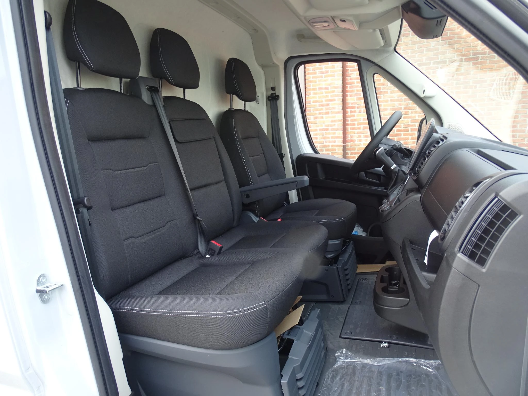 Opel-Movano-image-10
