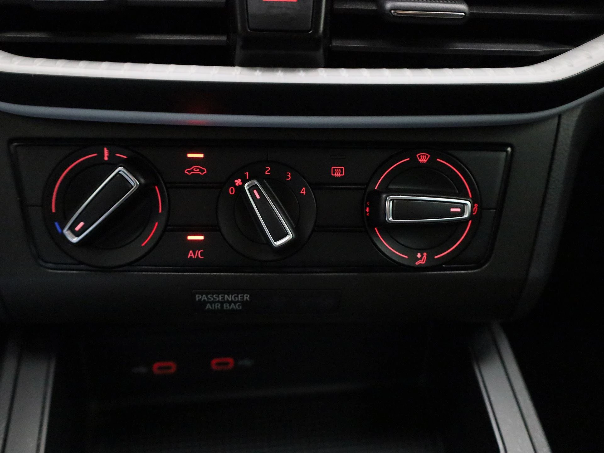SEAT Ibiza 5D 1.0 TSI 70kW Move Full Link