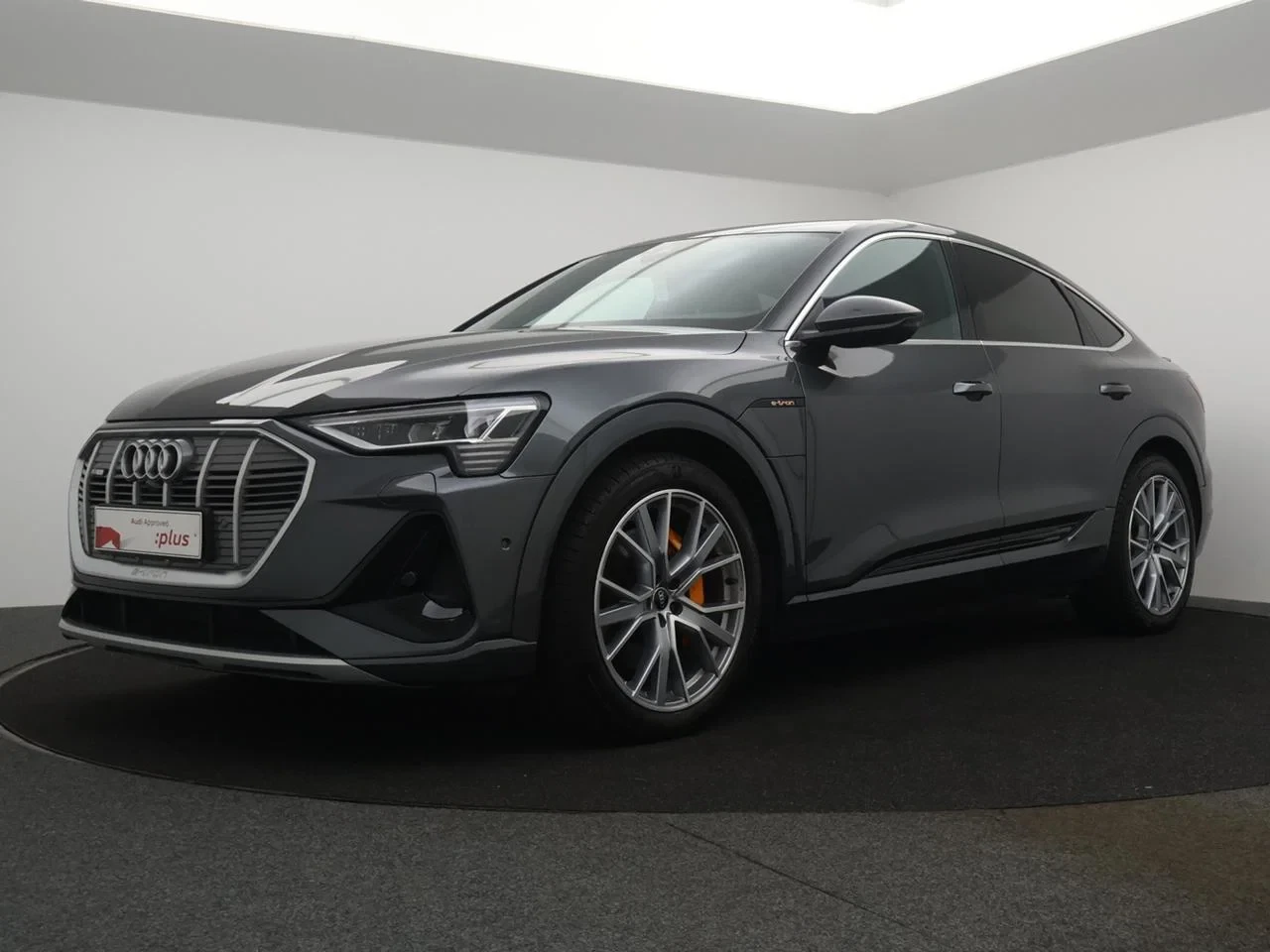 Audi-e-tron-image-0