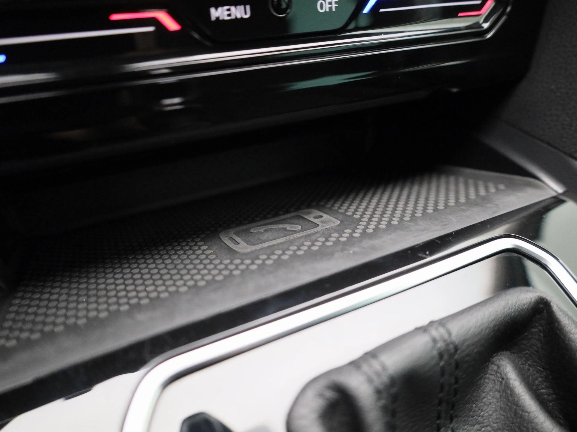 Volkswagen-Passat-image-23