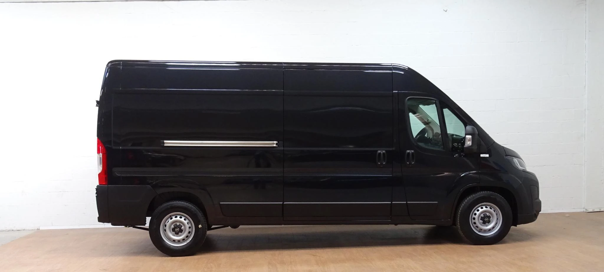 Opel-Movano-image-1