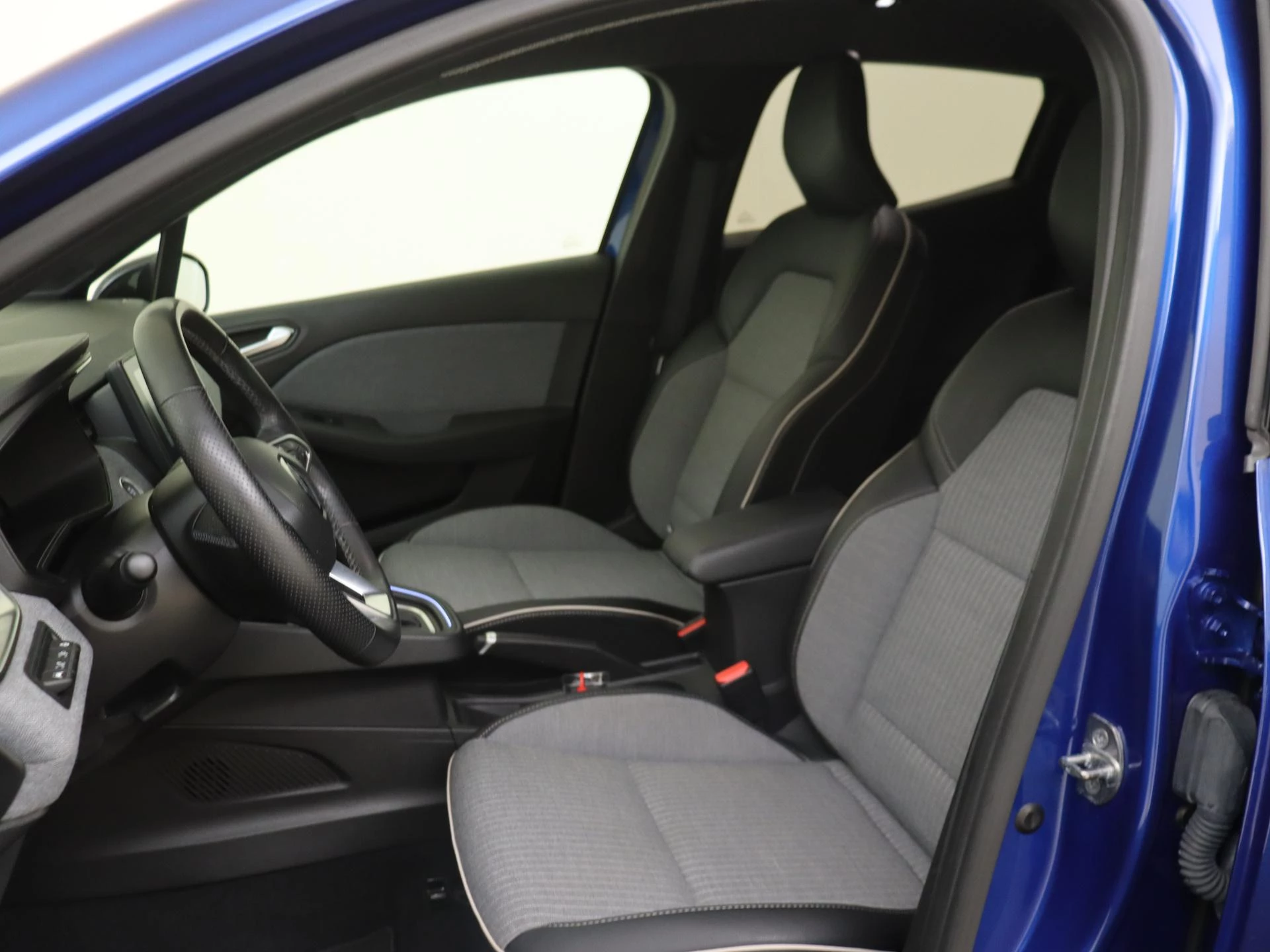 Renault Clio 1.6 E-Tech Full Hybrid 145 techno AUTOMAAT