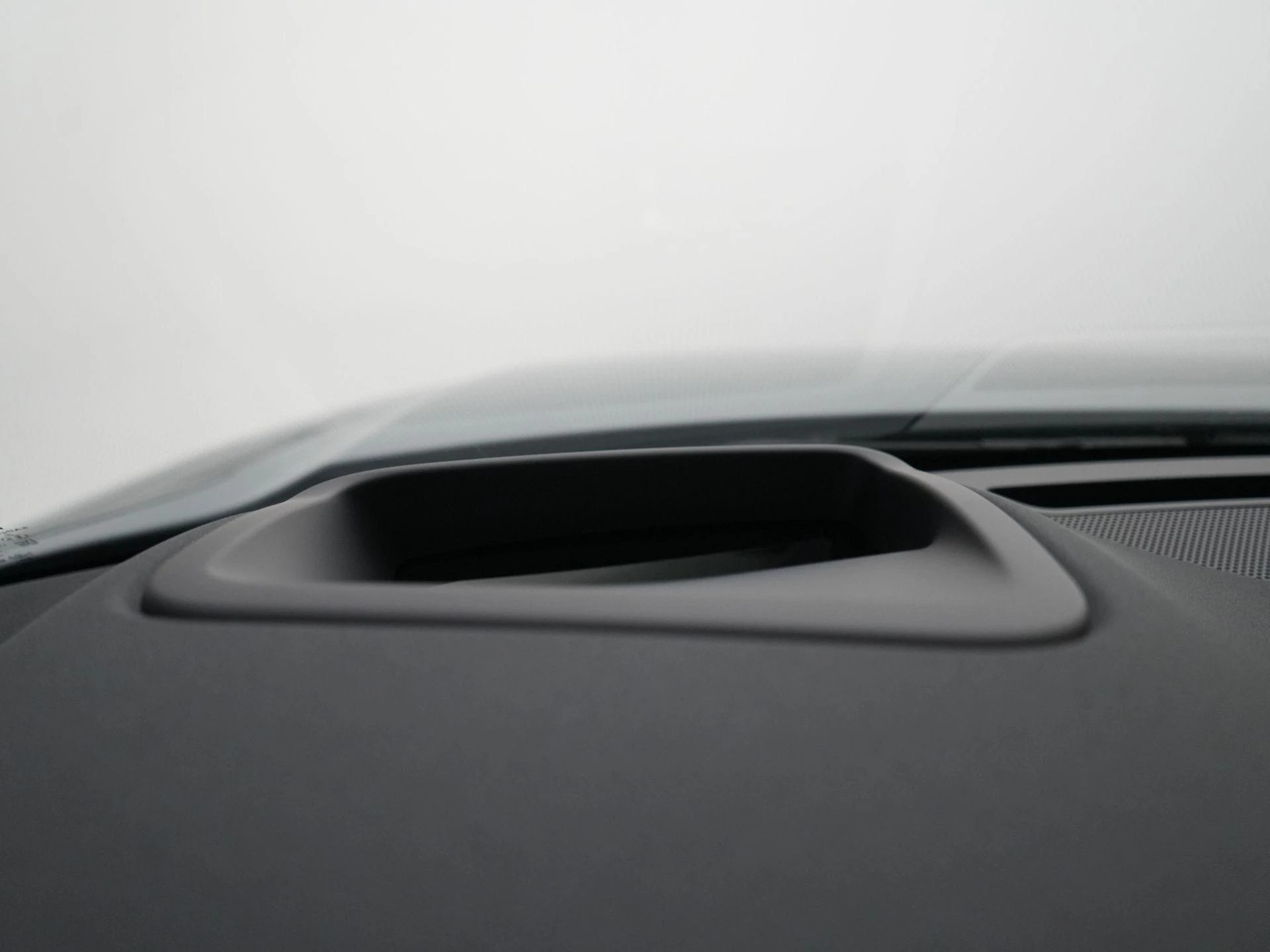 Land Rover-Range Rover Evoque-image-32