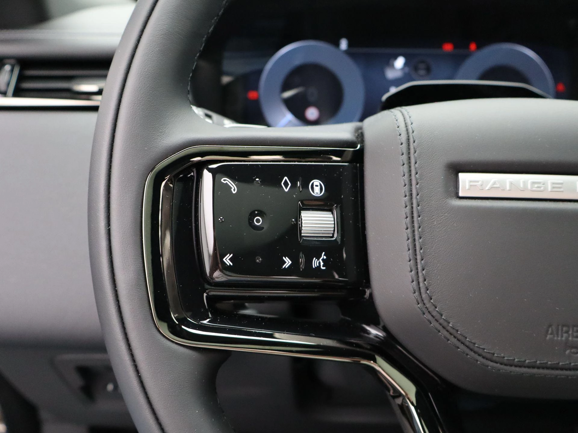 Land Rover Range Rover Velar 2.0 P400e AWD Belgravia Edition Satin PHEV