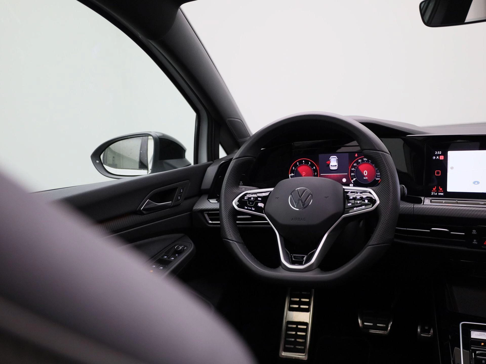 Volkswagen-Golf-image-9