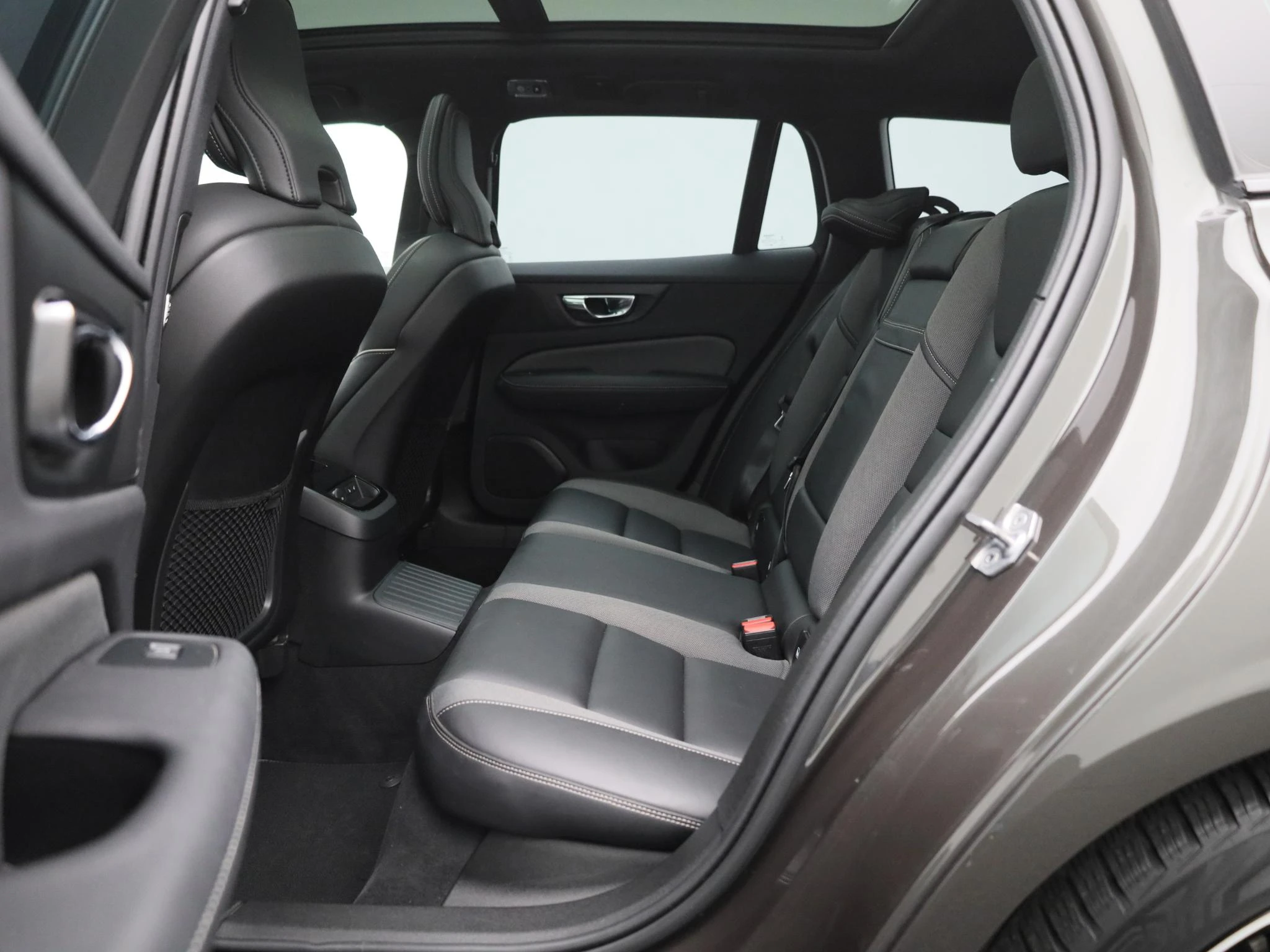 Volvo-V60-image-11