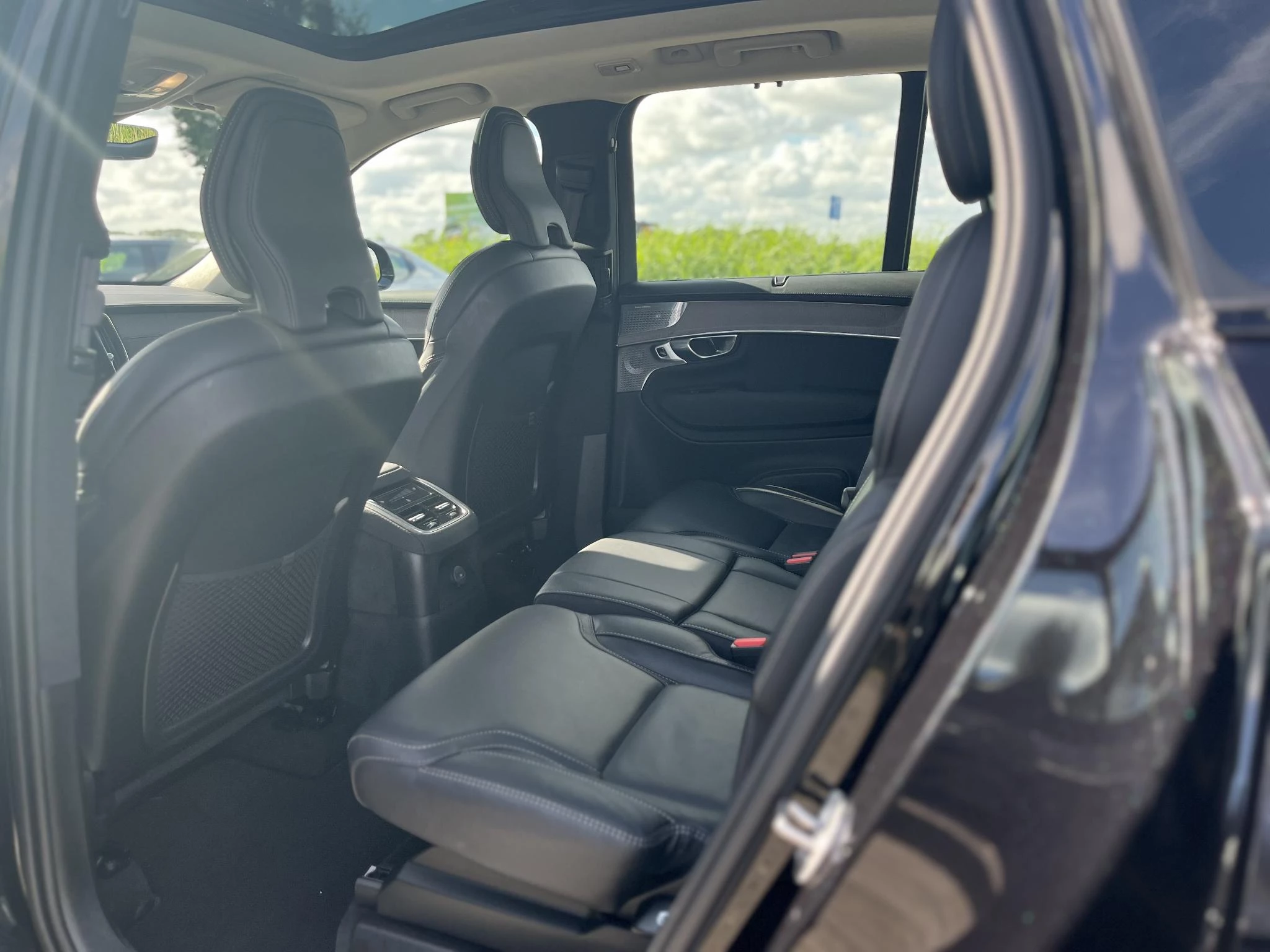 Volvo XC90 T8 Plug-in hybrid AWD Ultra Dark
