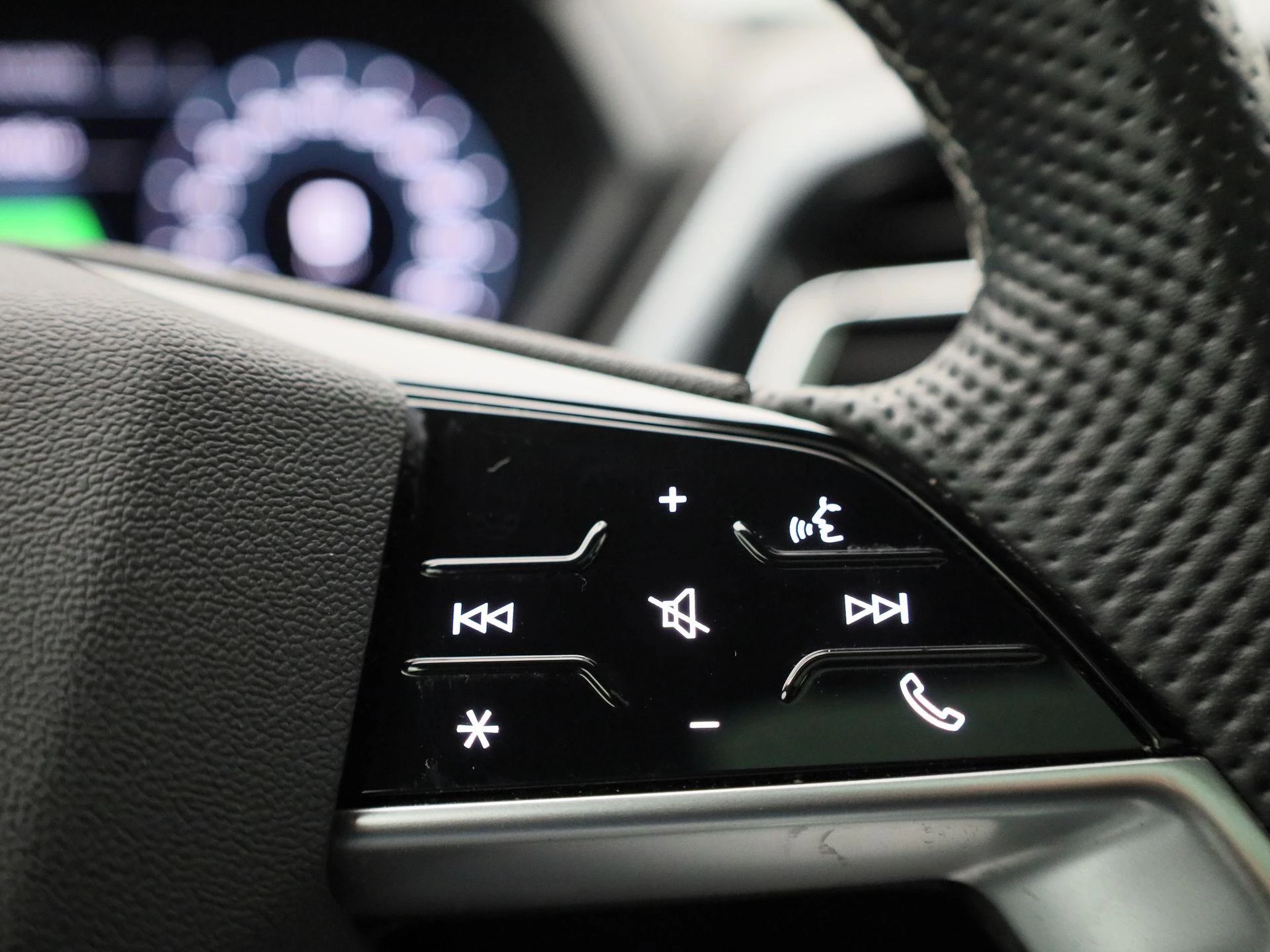 Audi-Q4 e-tron-image-26