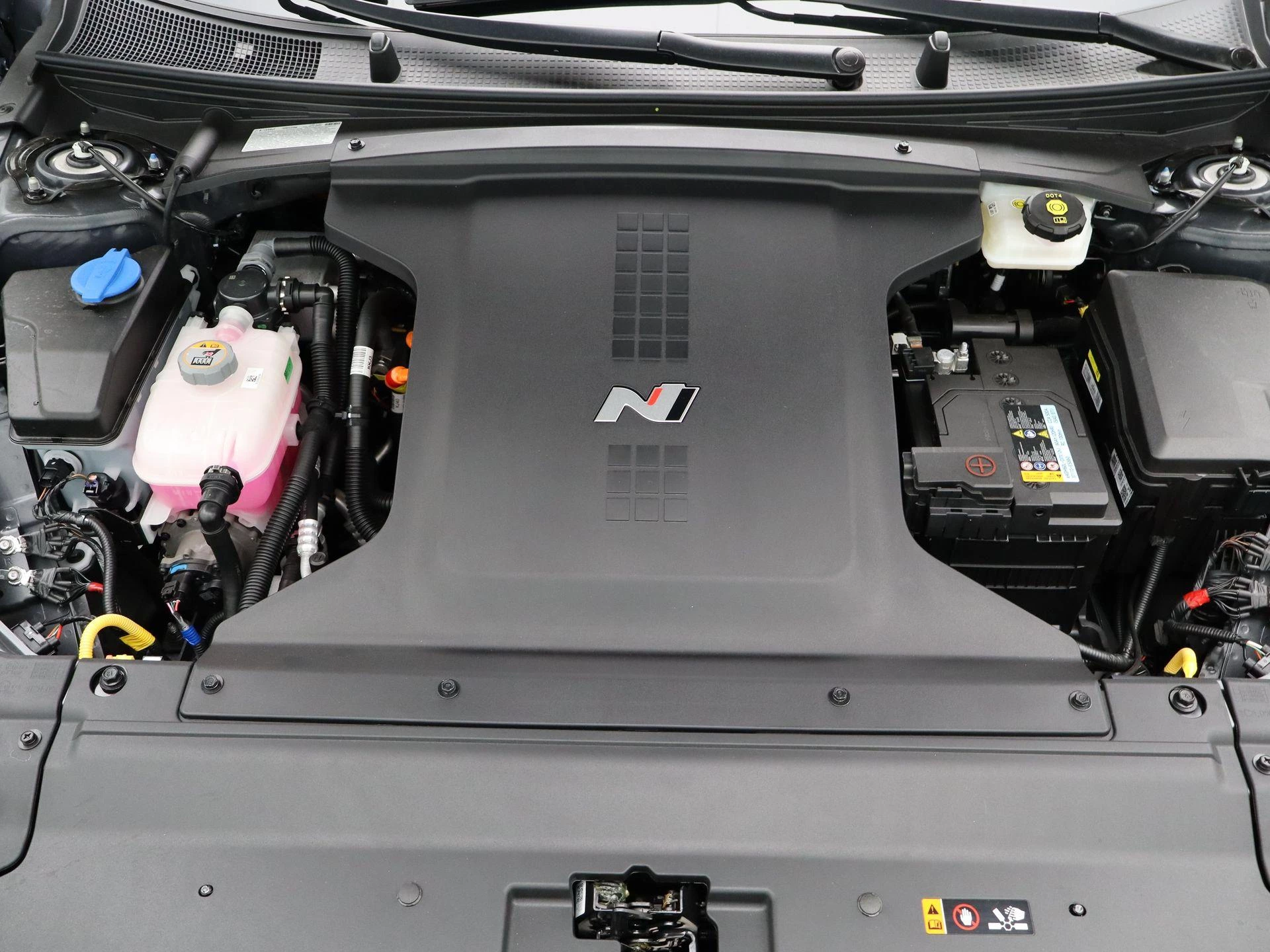 Hyundai-IONIQ 6-image-34