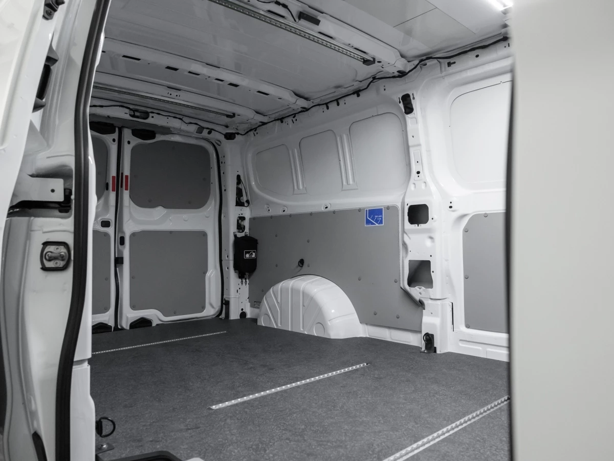 Ford-Transit Custom-image-9