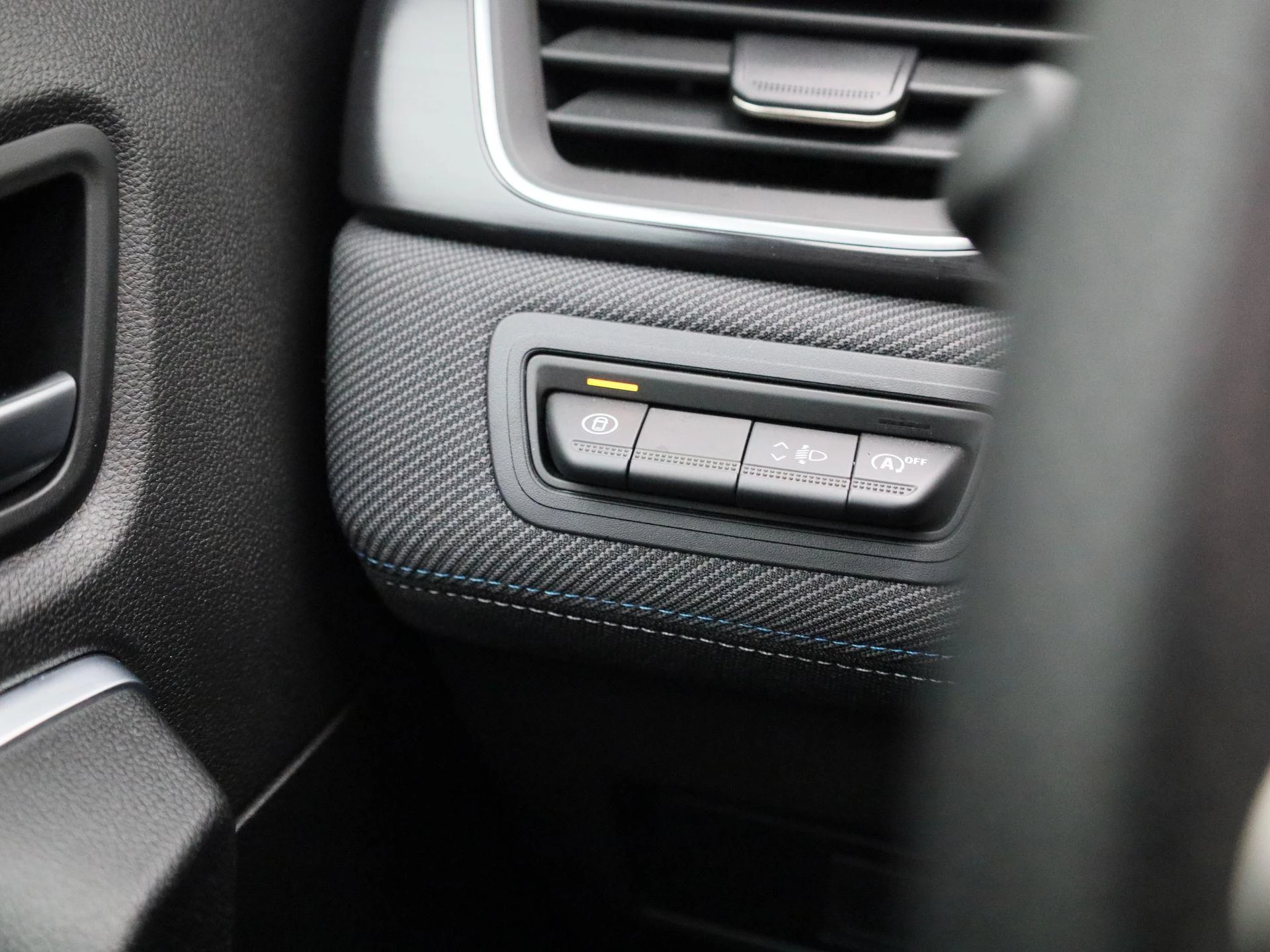 Renault-Captur-image-22