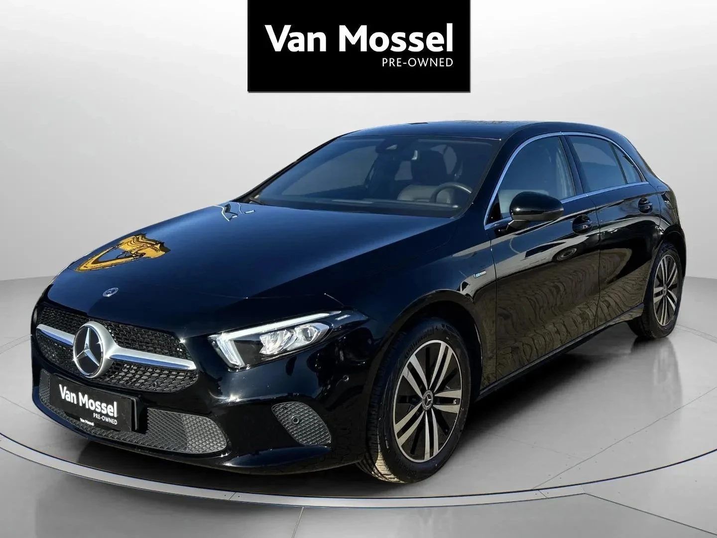 Mercedes-Benz-A-Klasse-image-0