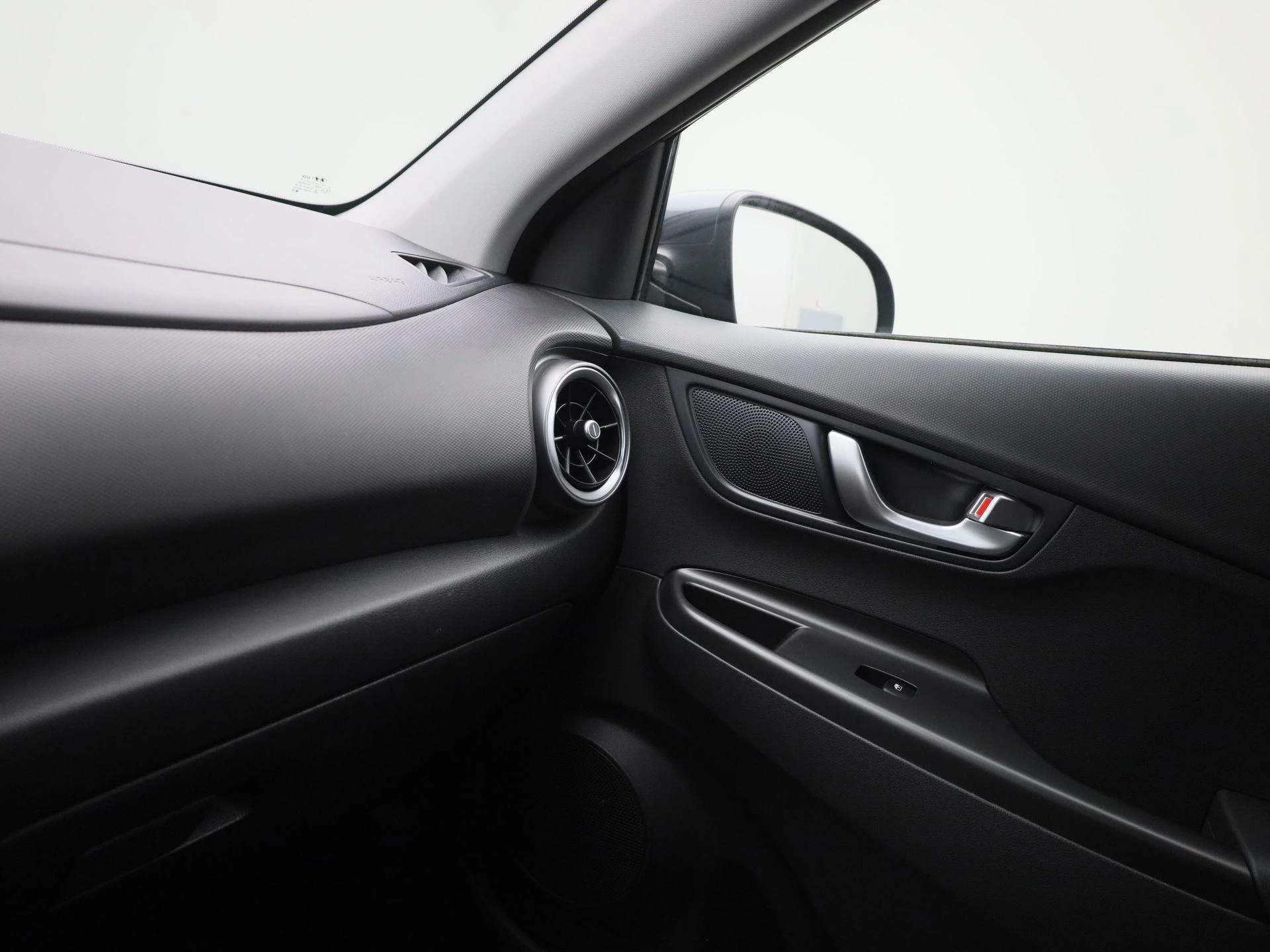 Hyundai-Kona-image-26