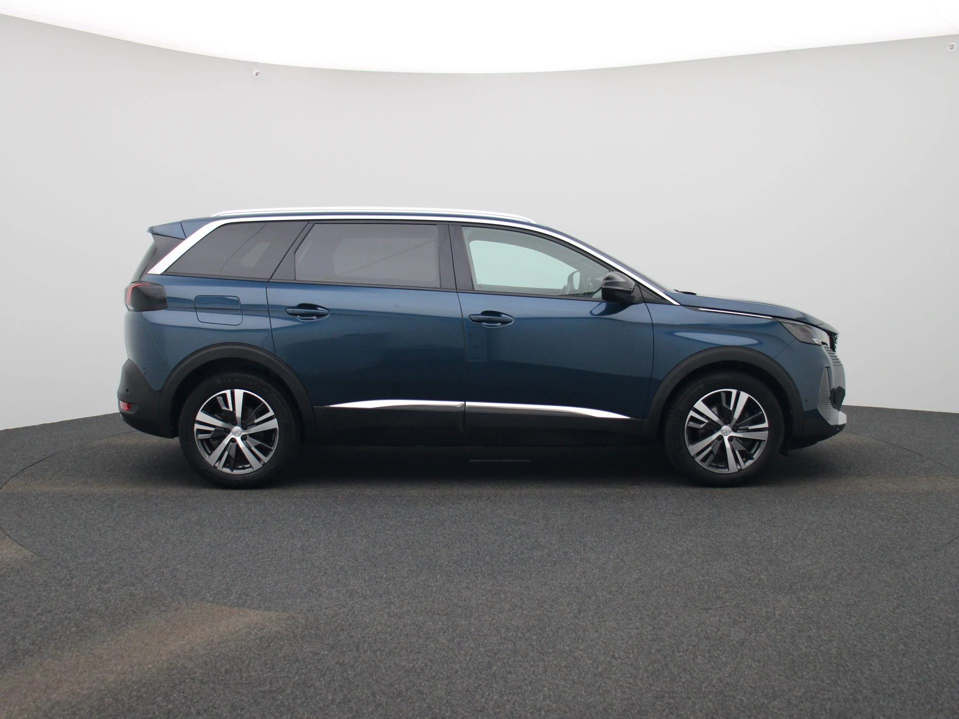 Peugeot-5008-image-6
