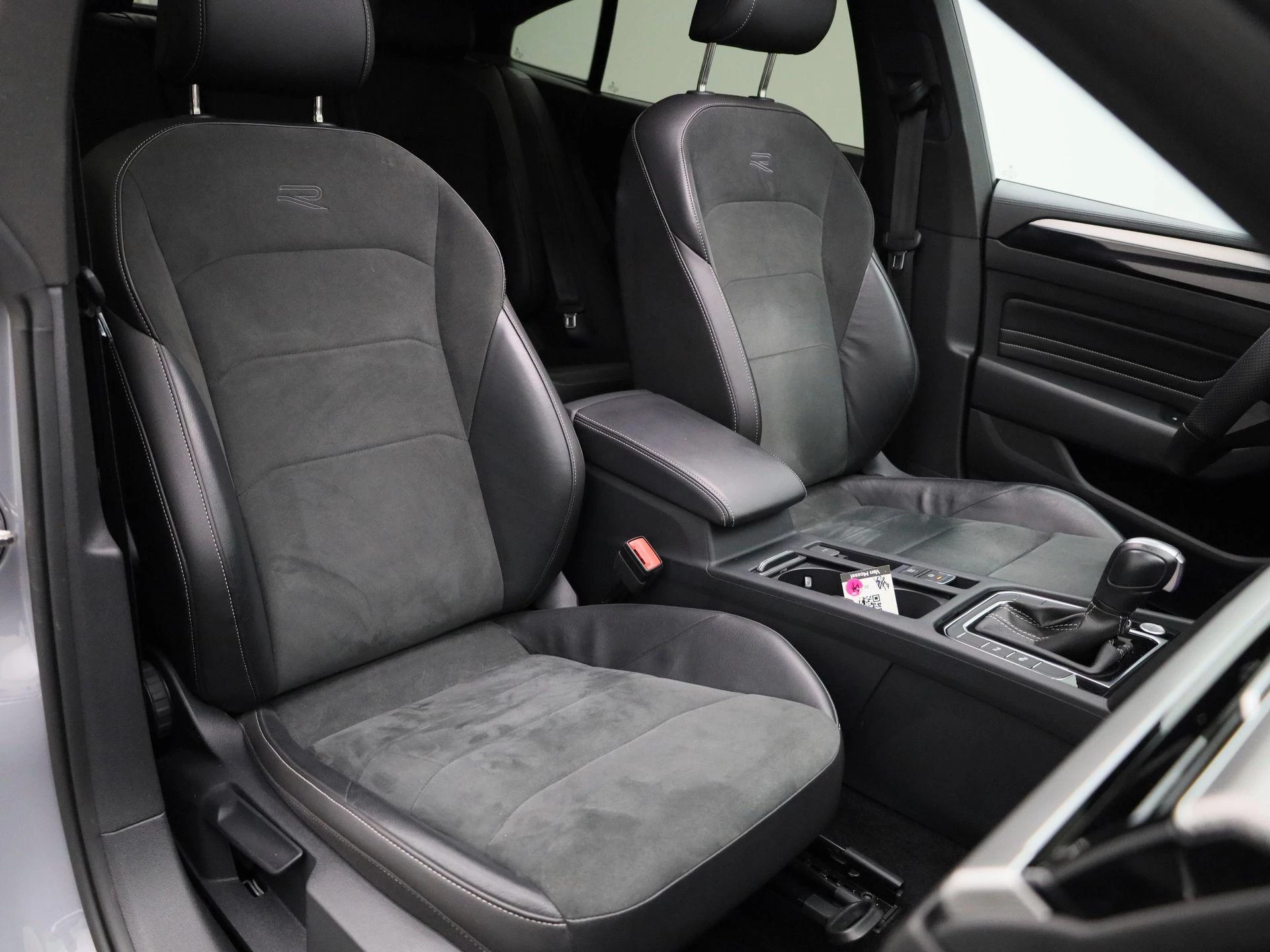 Volkswagen-Arteon-image-45