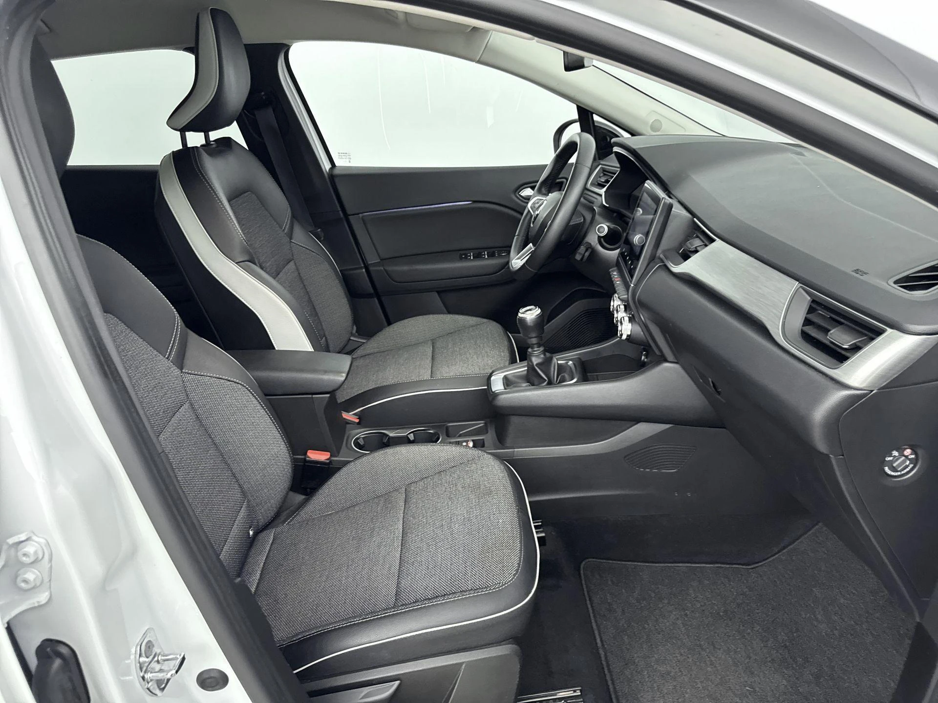 Renault-Captur-image-26
