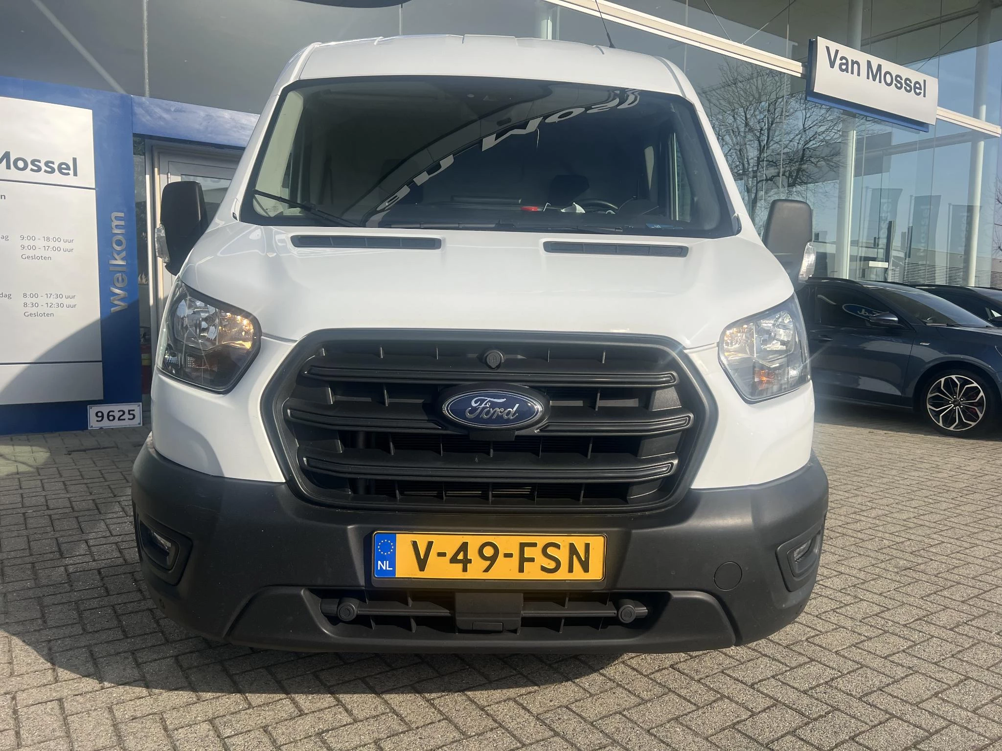 Ford-Transit-image-3