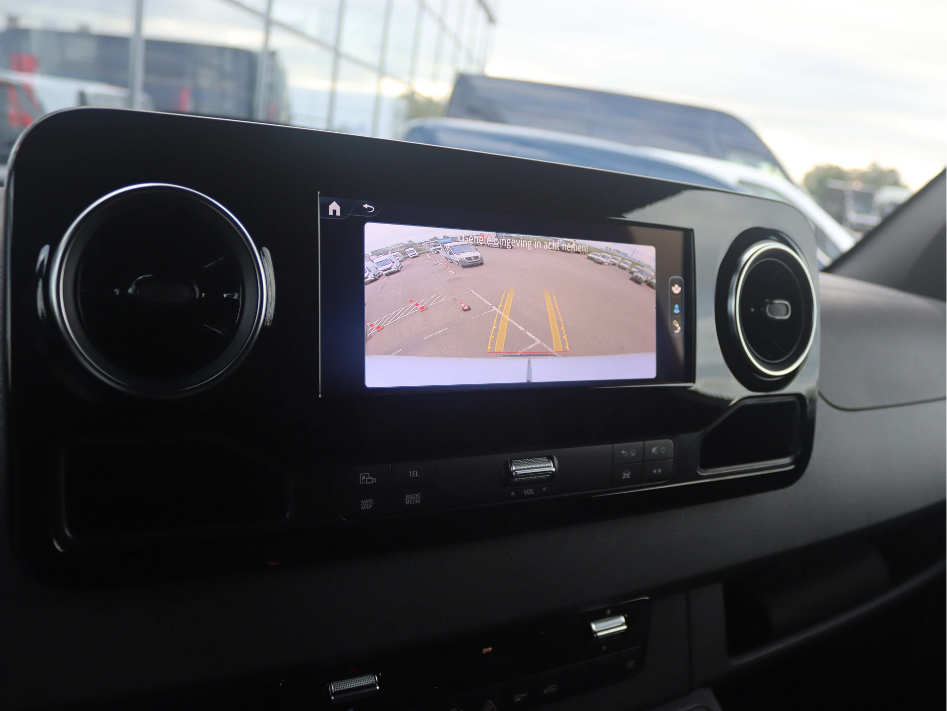 Mercedes-Benz-Sprinter-image-10