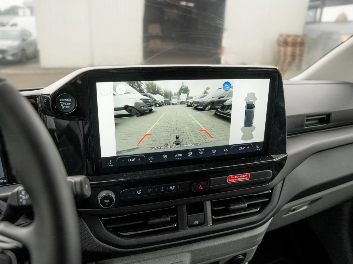 Ford-Tourneo Custom-image-9