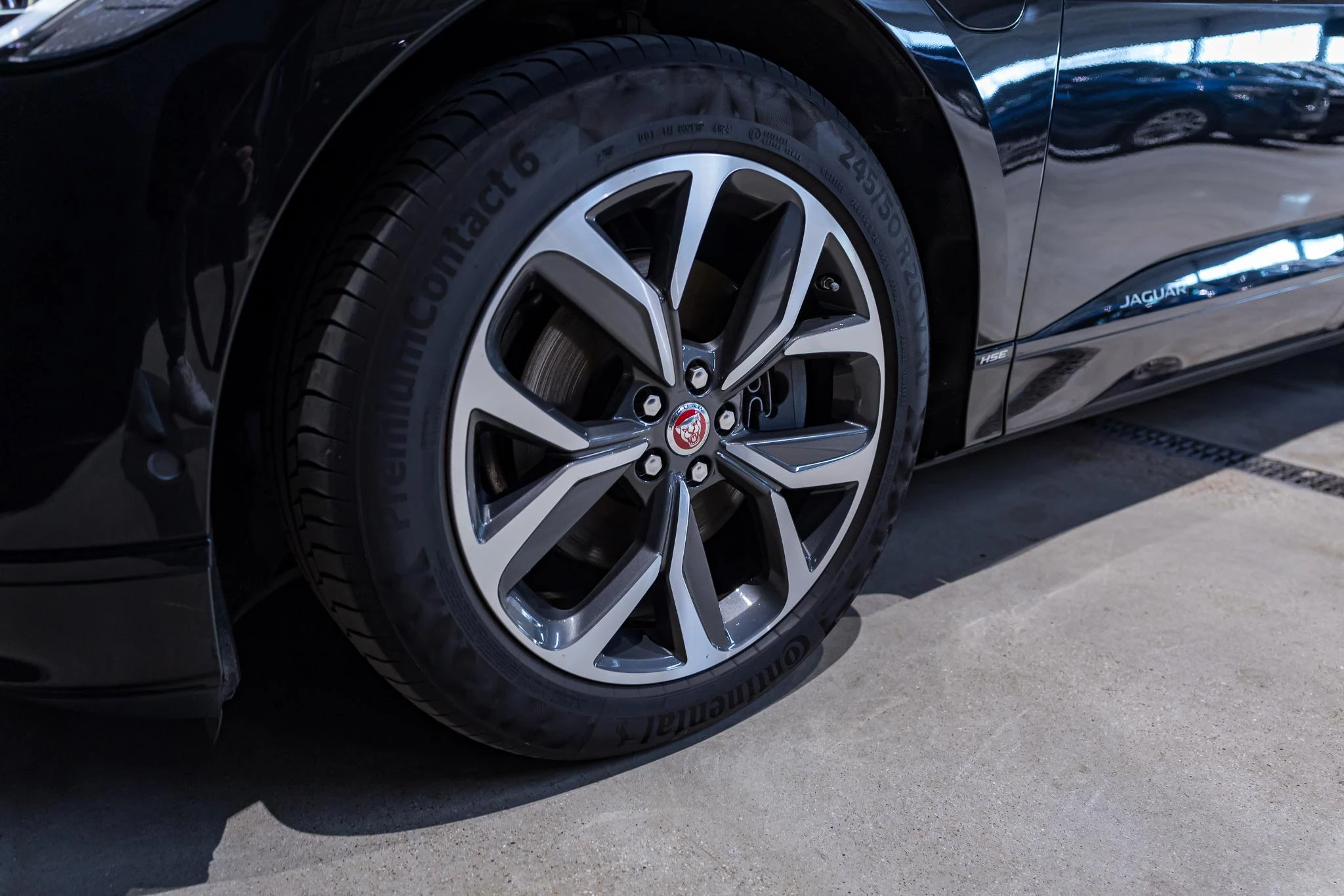 Jaguar-I-PACE-image-8