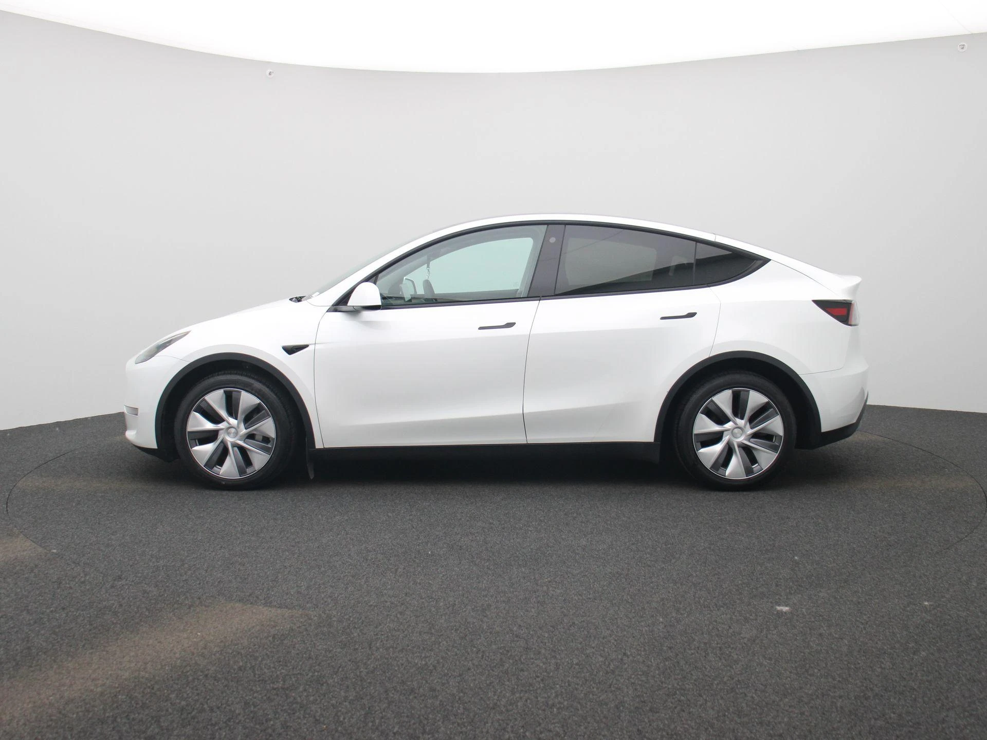 Tesla Model Y Long Range Dual Motor AWD