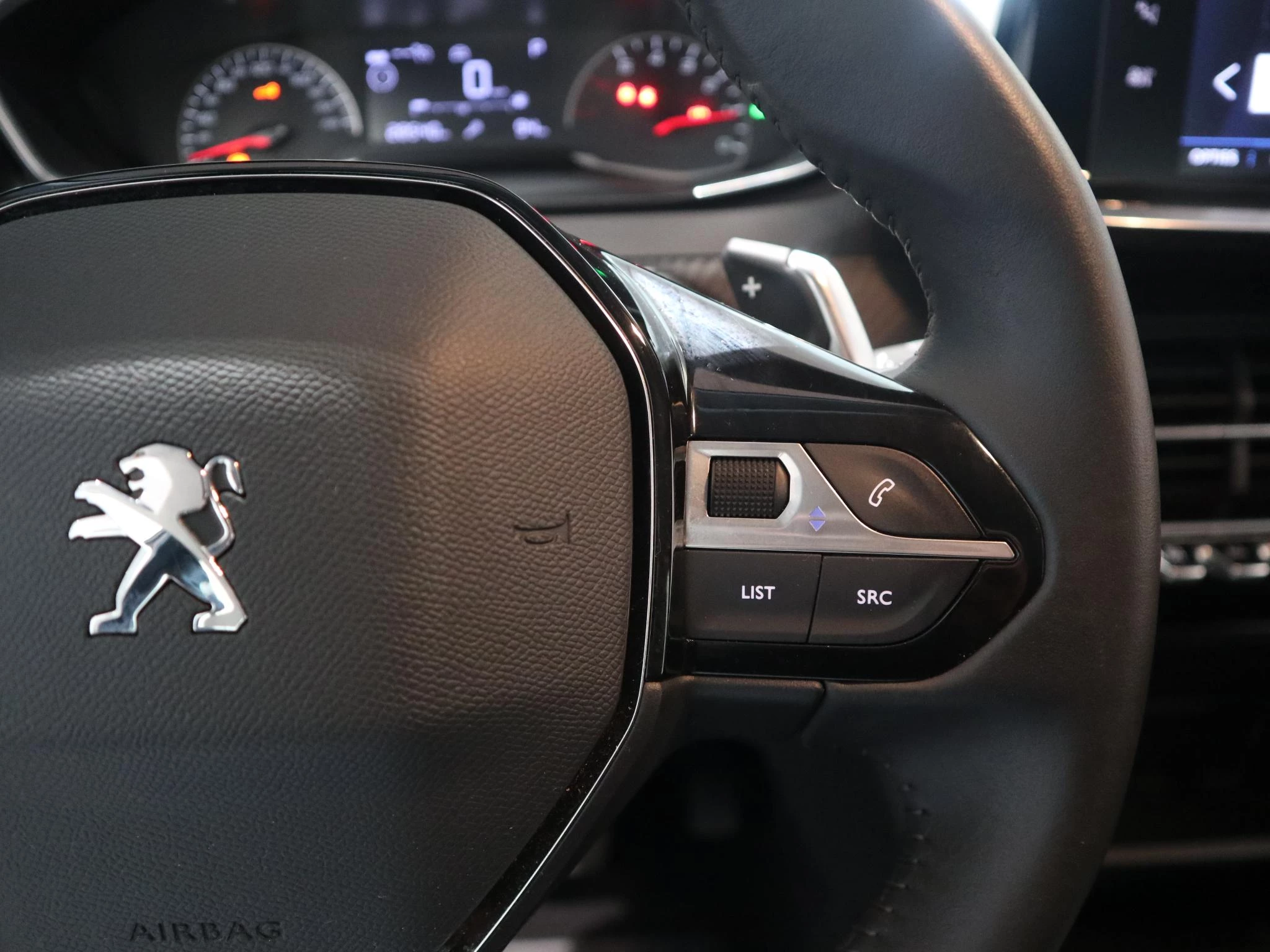 Peugeot-208-image-13