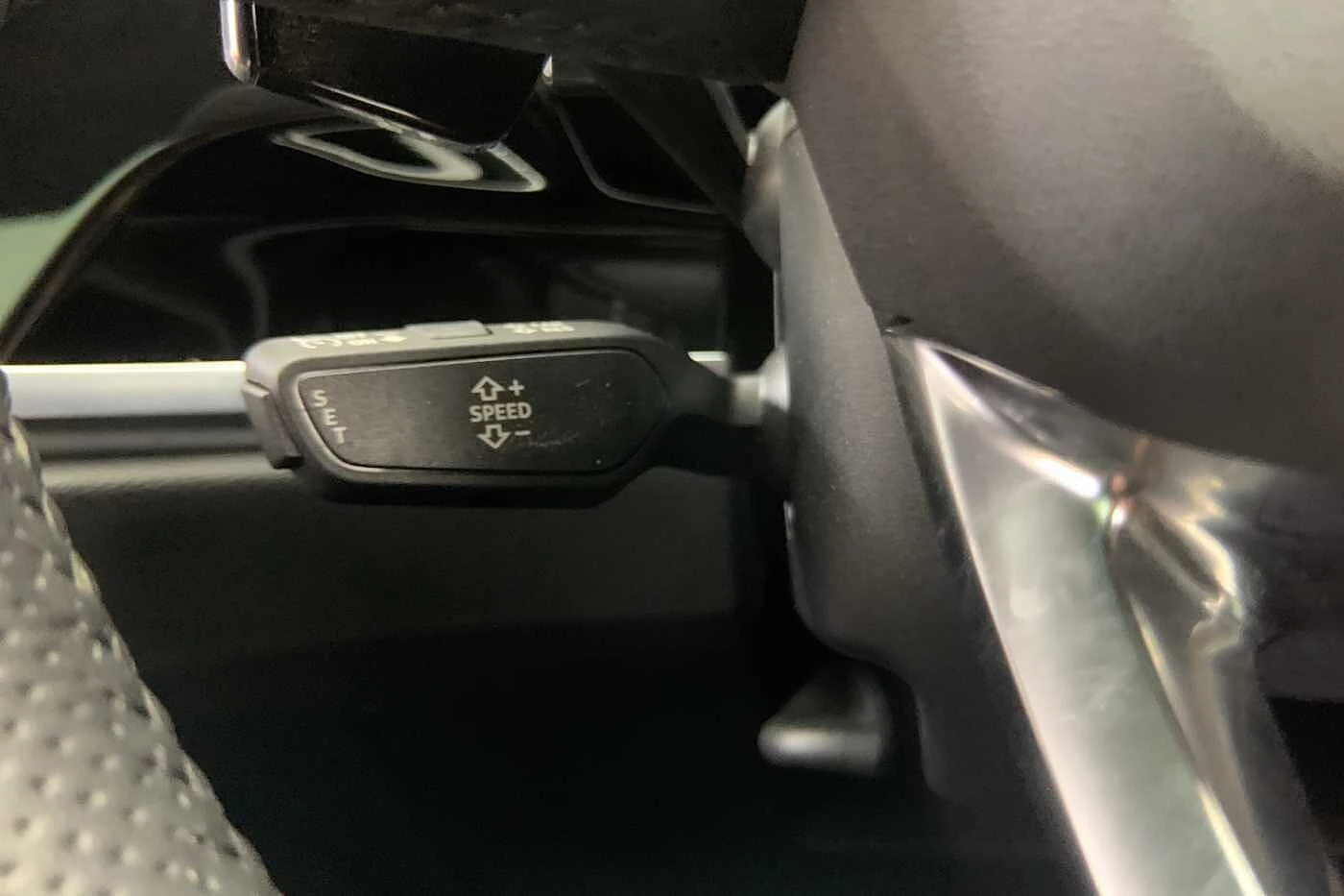 Audi-RSQ3-image-23