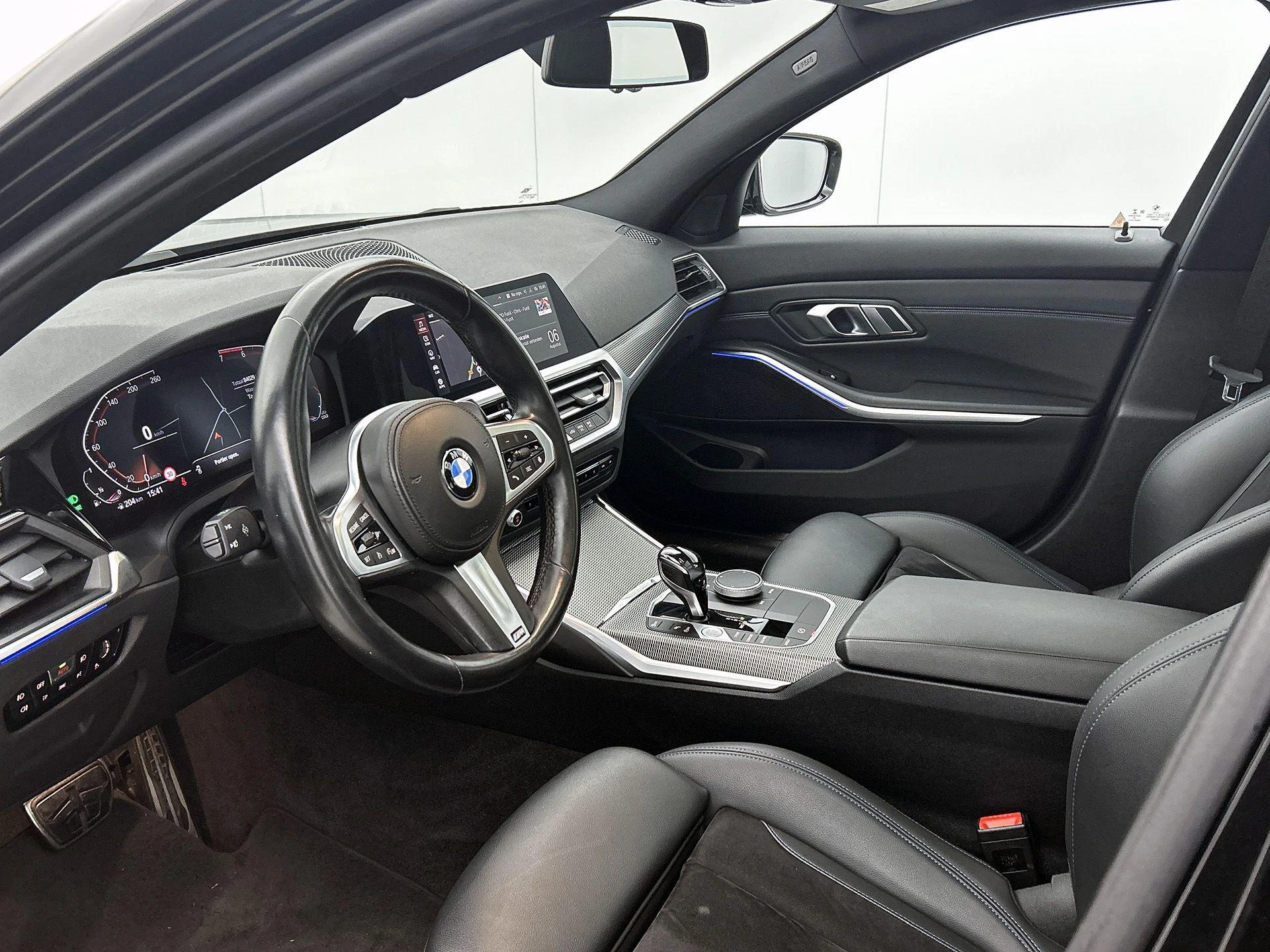 BMW-3 Serie-image-27