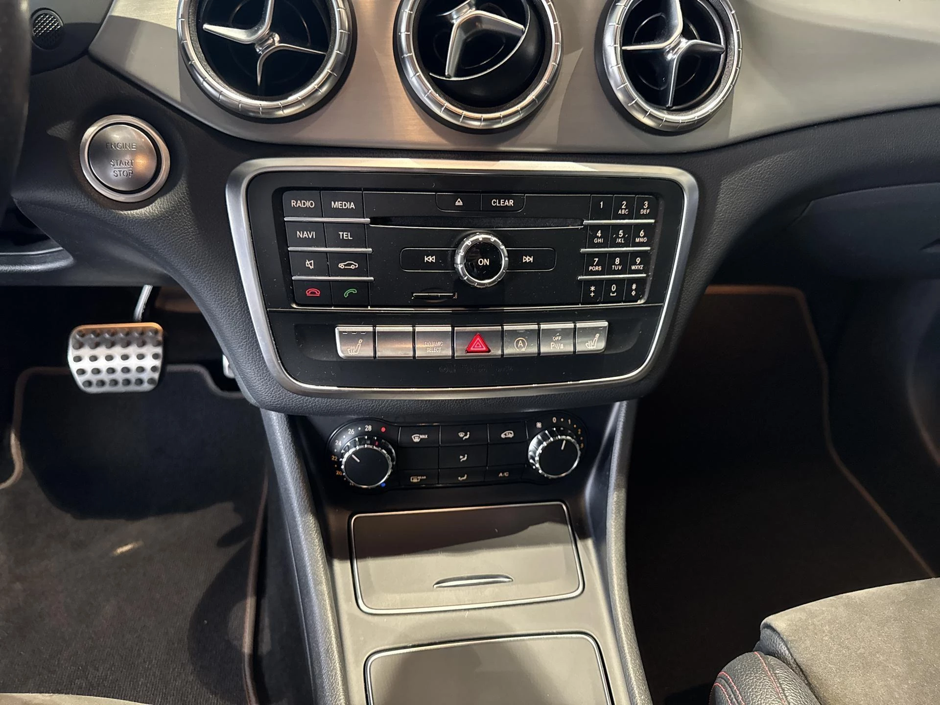 Mercedes-Benz CLA CLA 180 AMG Line