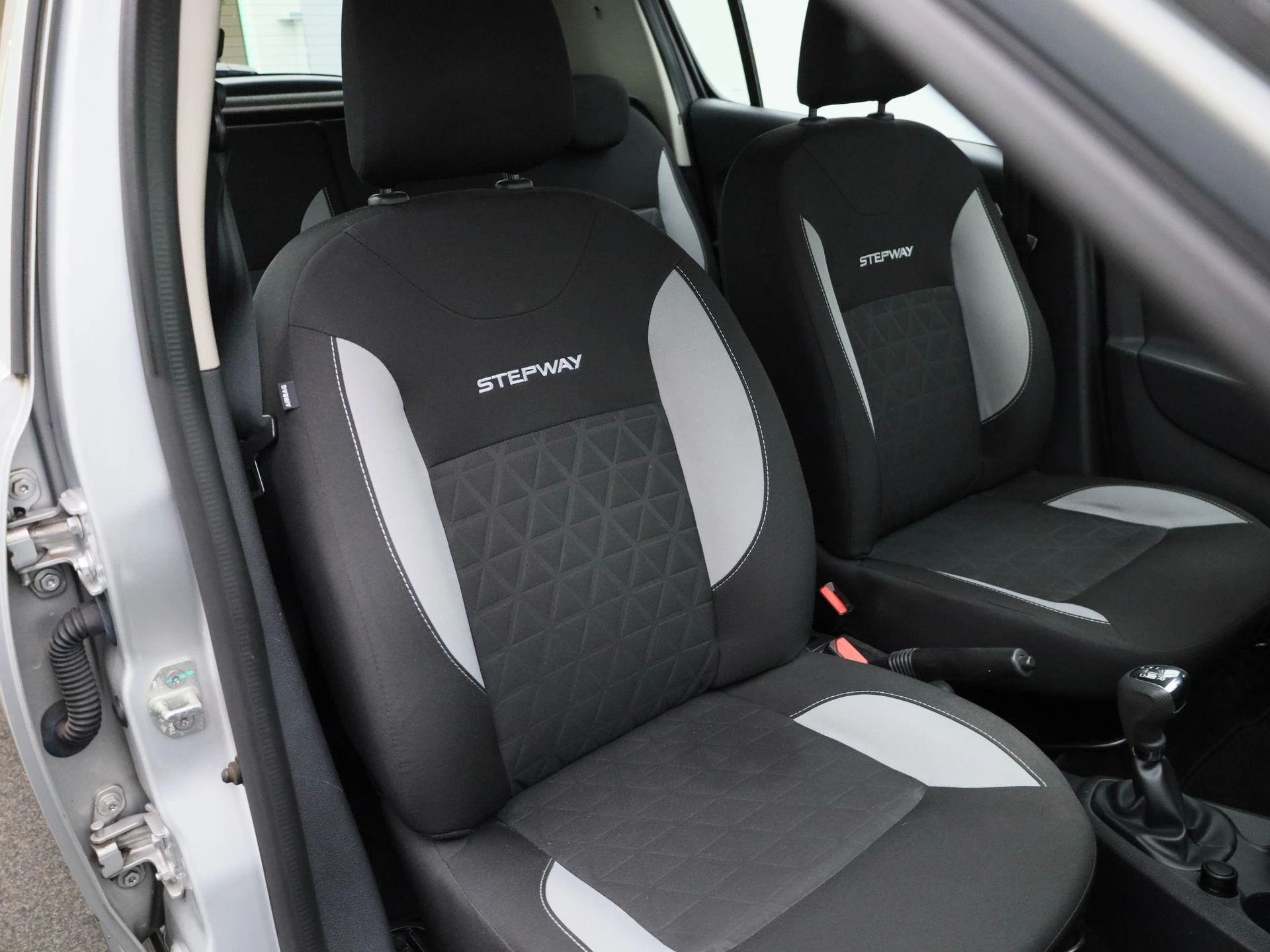 Dacia-Sandero Stepway-image-29
