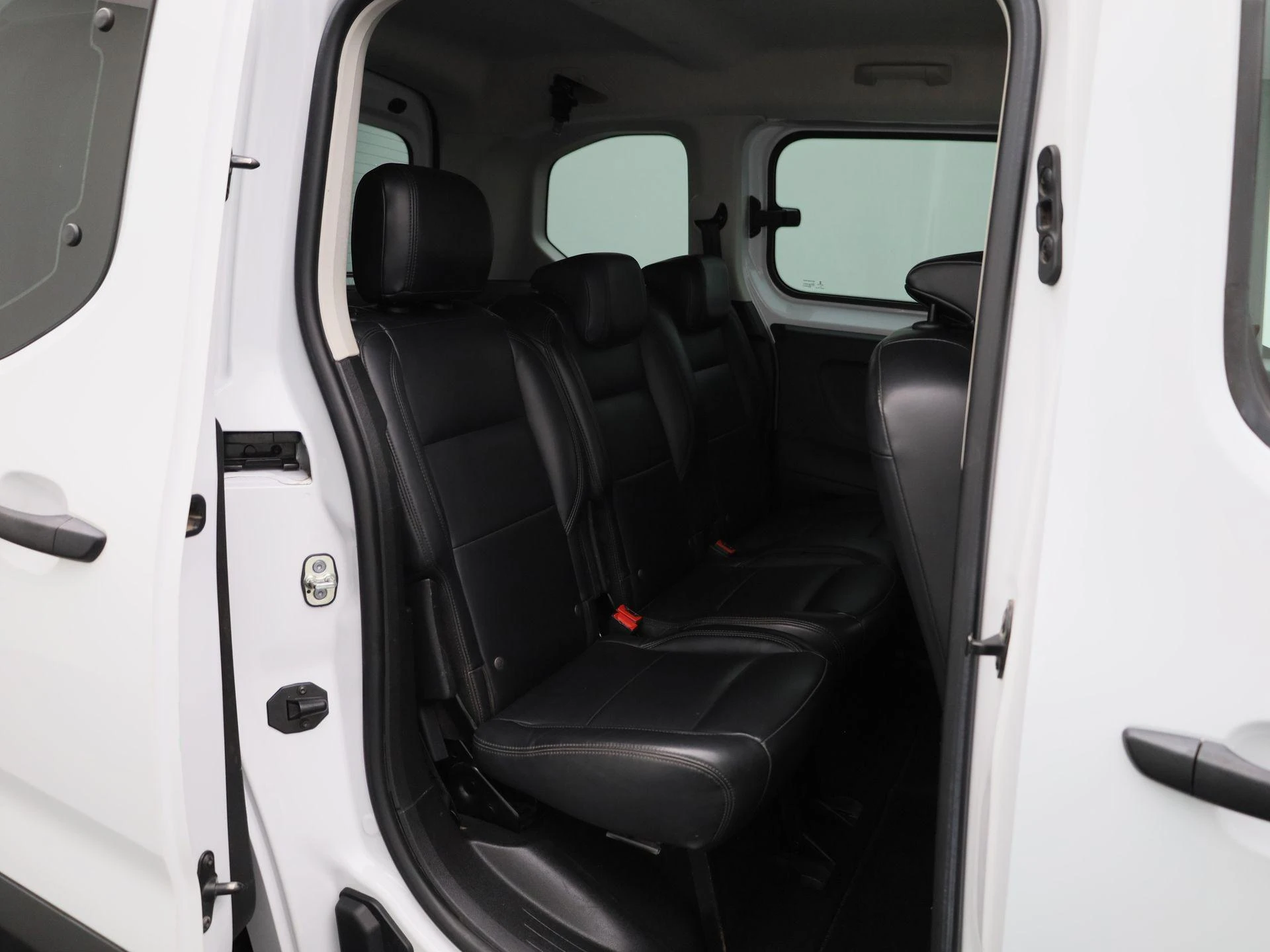 Opel-Combo Life-image-26