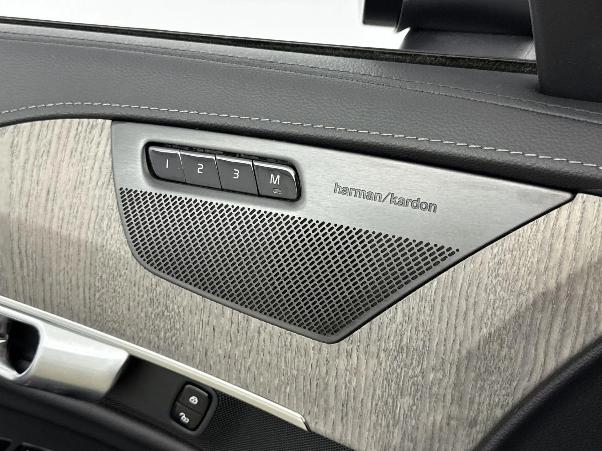 Volvo-XC90-image-10