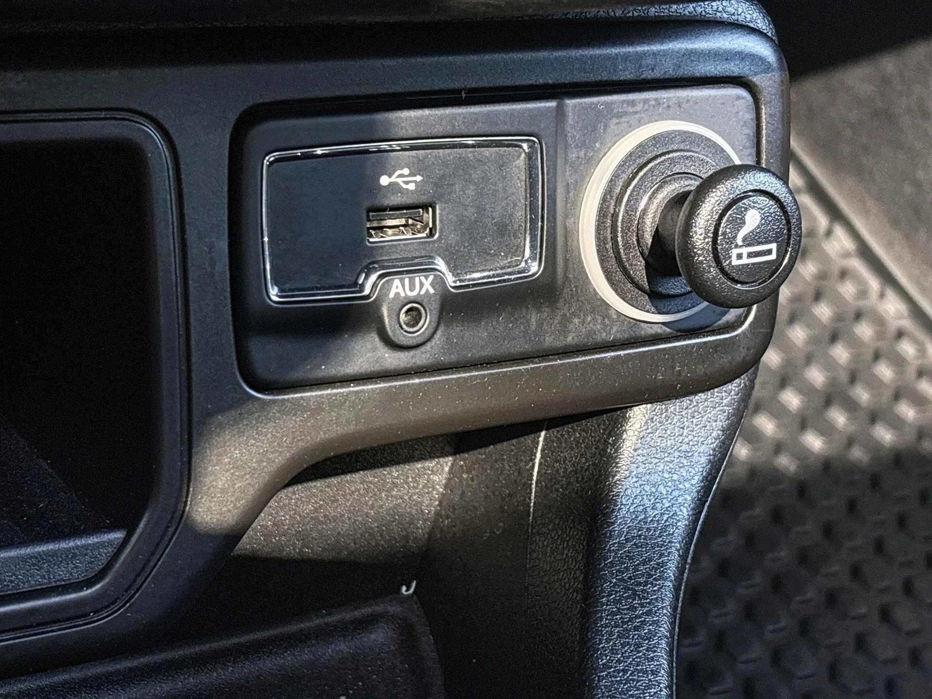 Jeep-Renegade-image-35