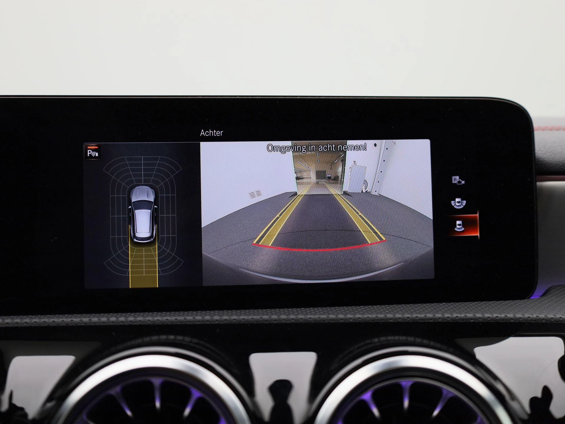 Mercedes-Benz-CLA-image-30