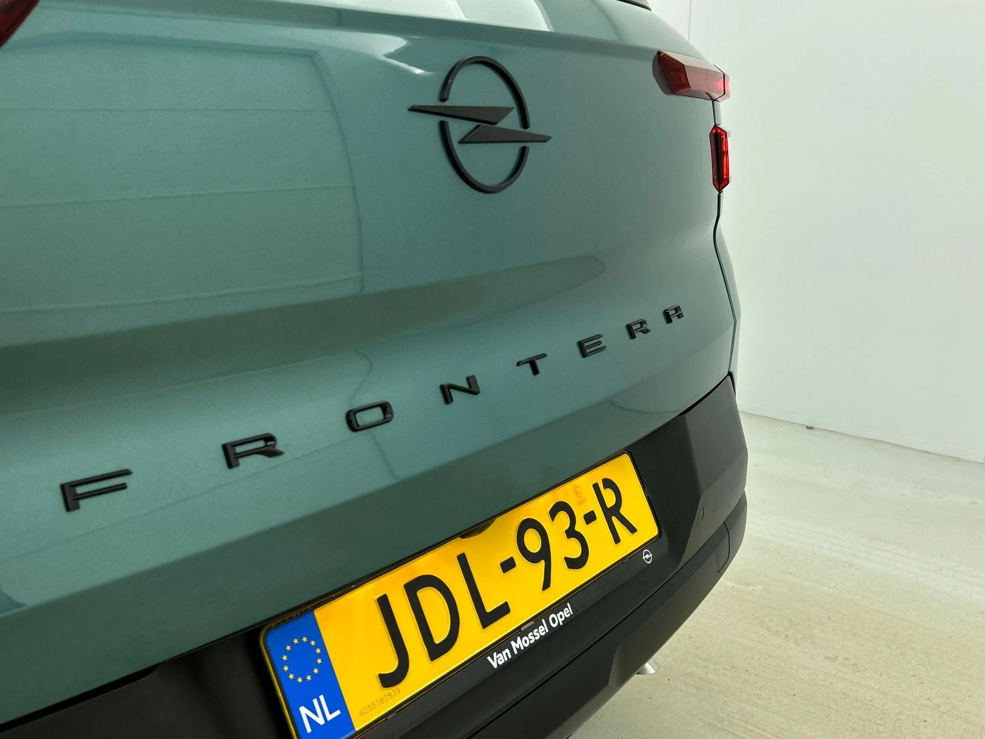 Opel-Frontera-image-21