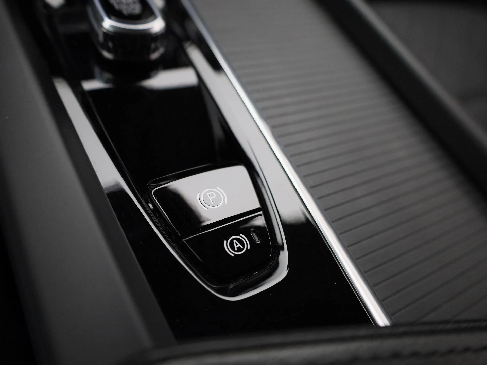Volvo-V60-image-24