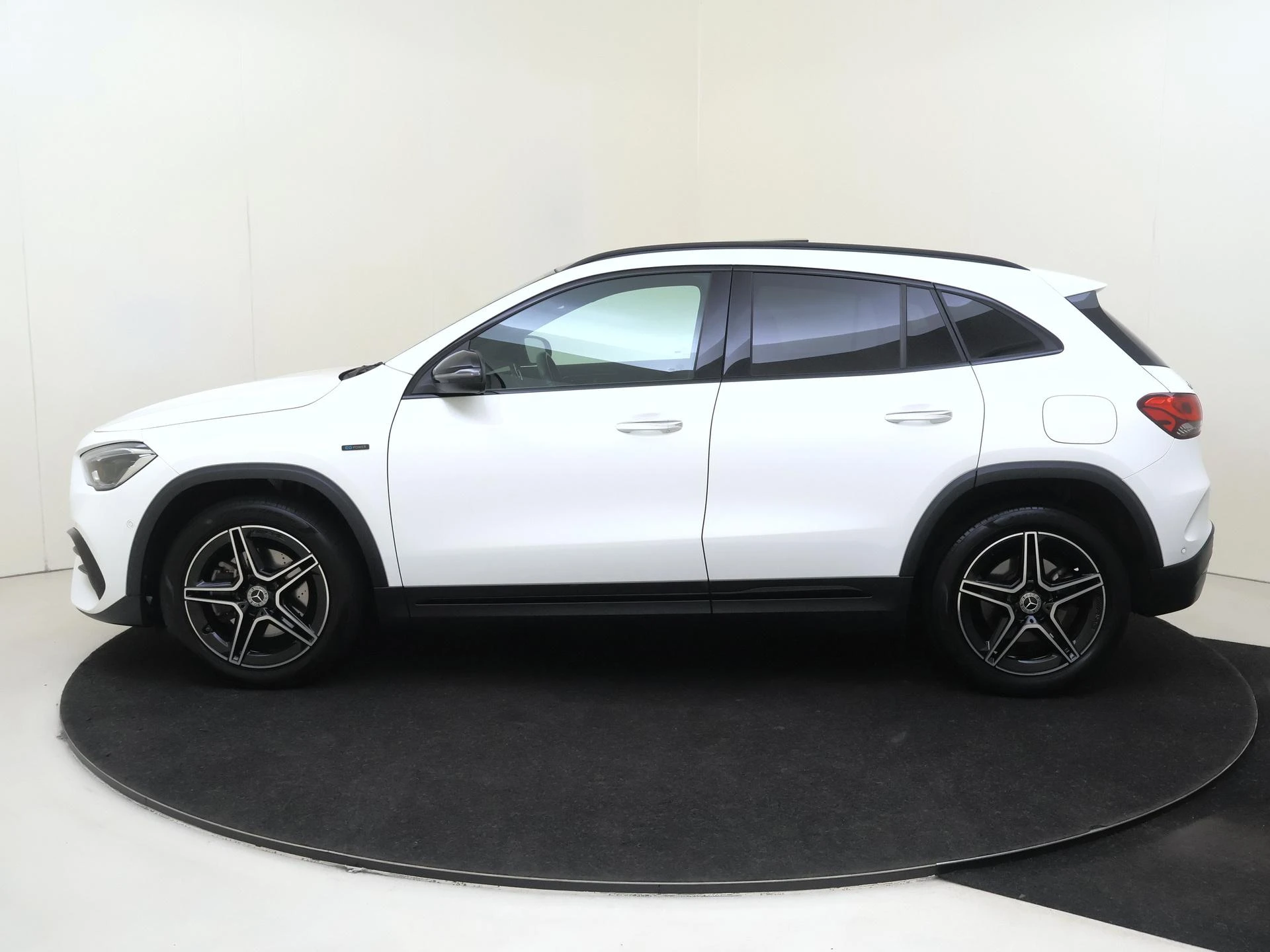 Mercedes-Benz GLA 250 e Business Solution AMG Limited