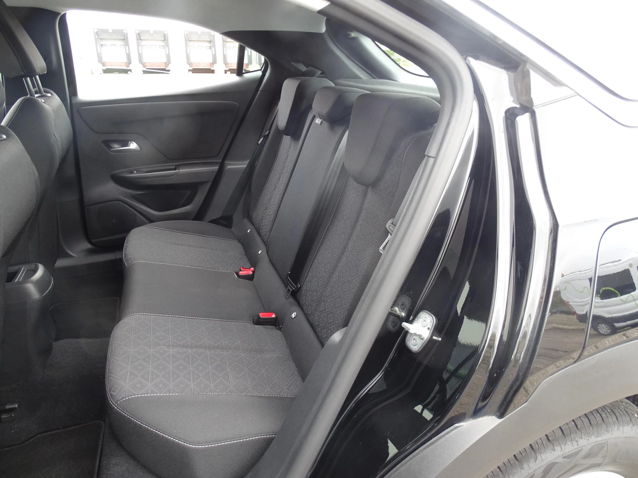 Opel Mokka 1.2T Edition+gps+camera+park pilot achteraan