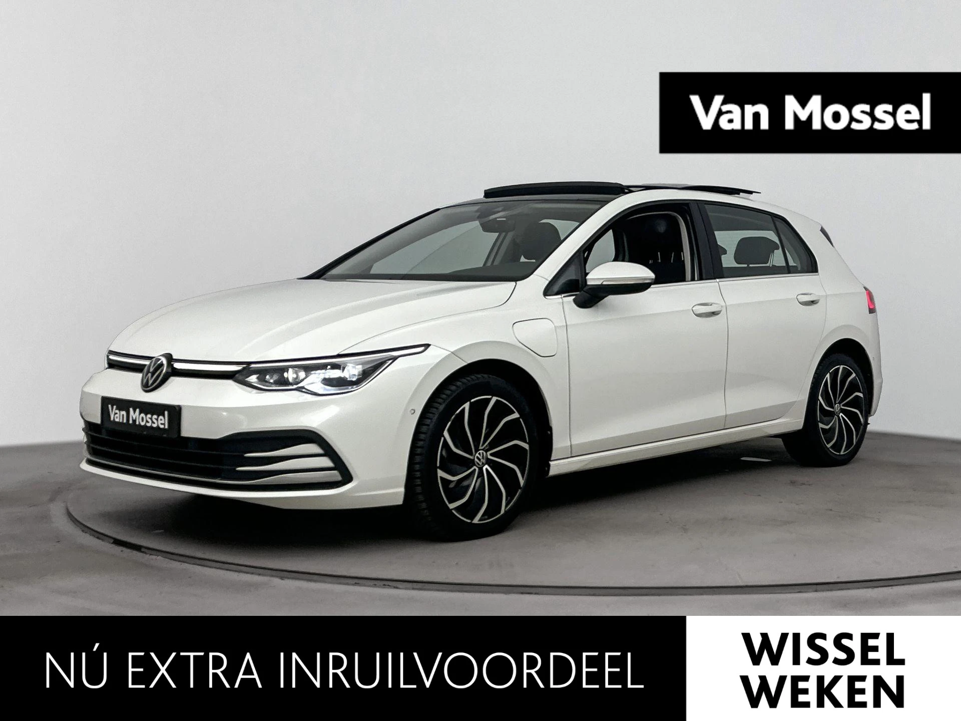 Volkswagen-Golf-image-0