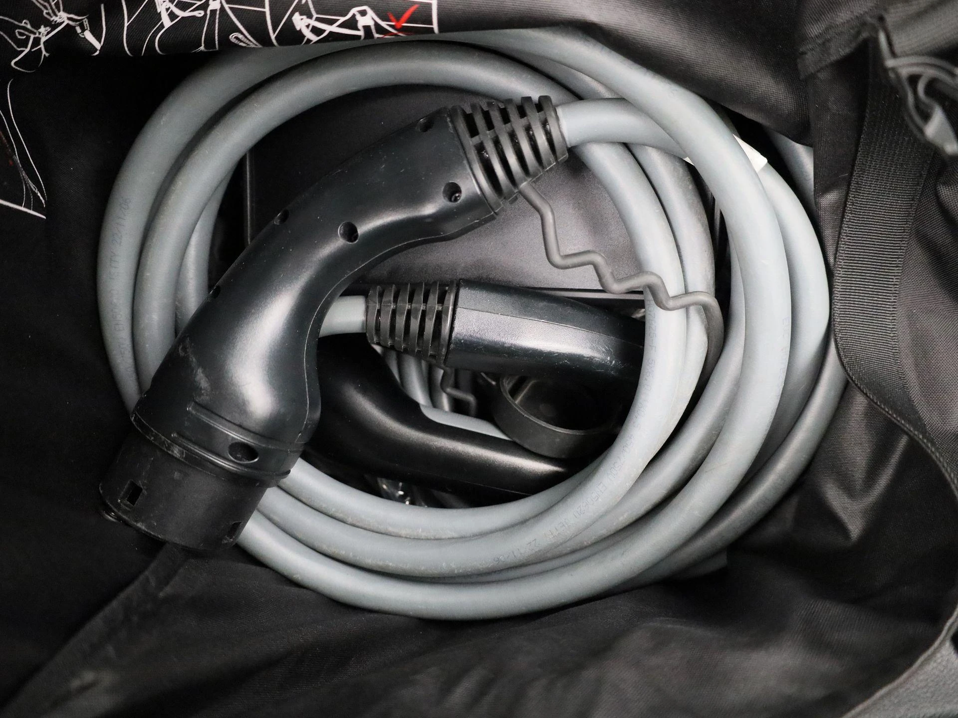 BMW-i4-image-12