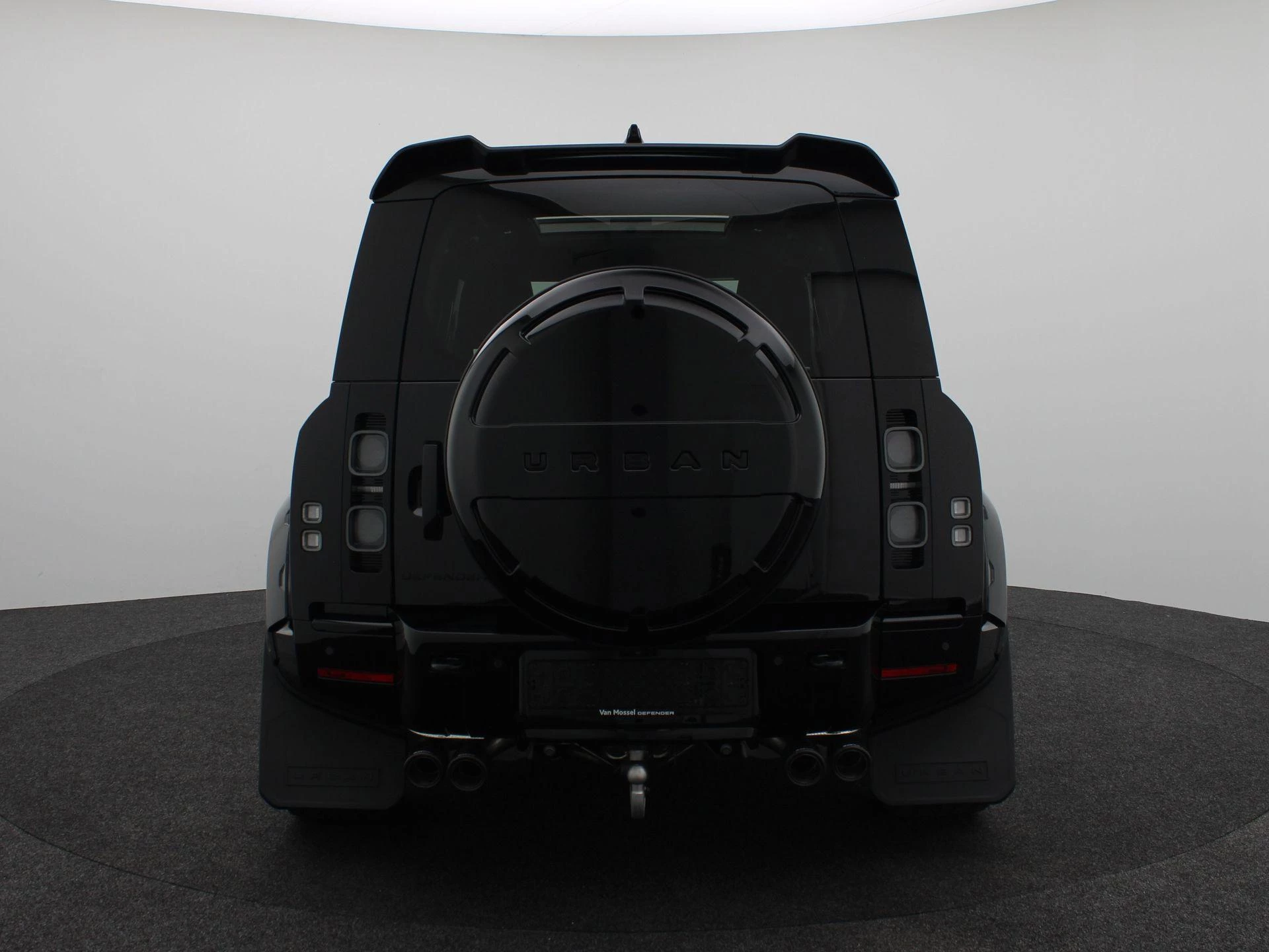 Land Rover-Defender-image-6