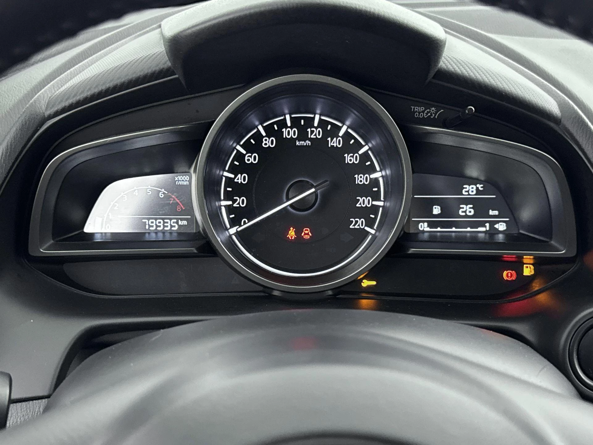 Mazda-2-image-8