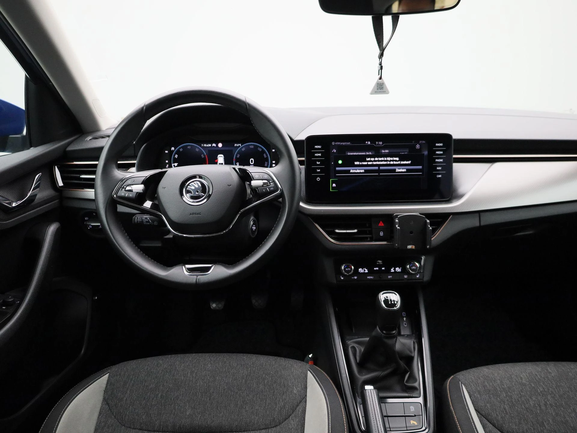 Škoda-Scala-image-7