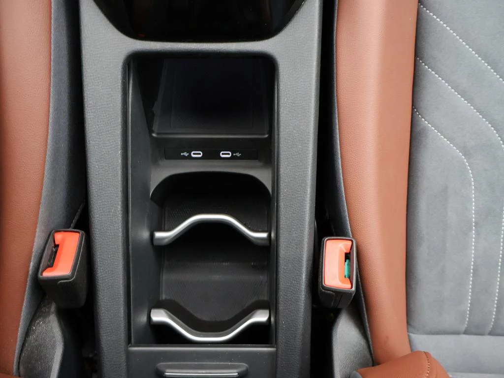 Volkswagen ID.4 1st 204PK *ALCANTARA*LEDER*ACC*LANE-ASSIST*NAVI*CAMERA*ZETELVERWARMING*...*